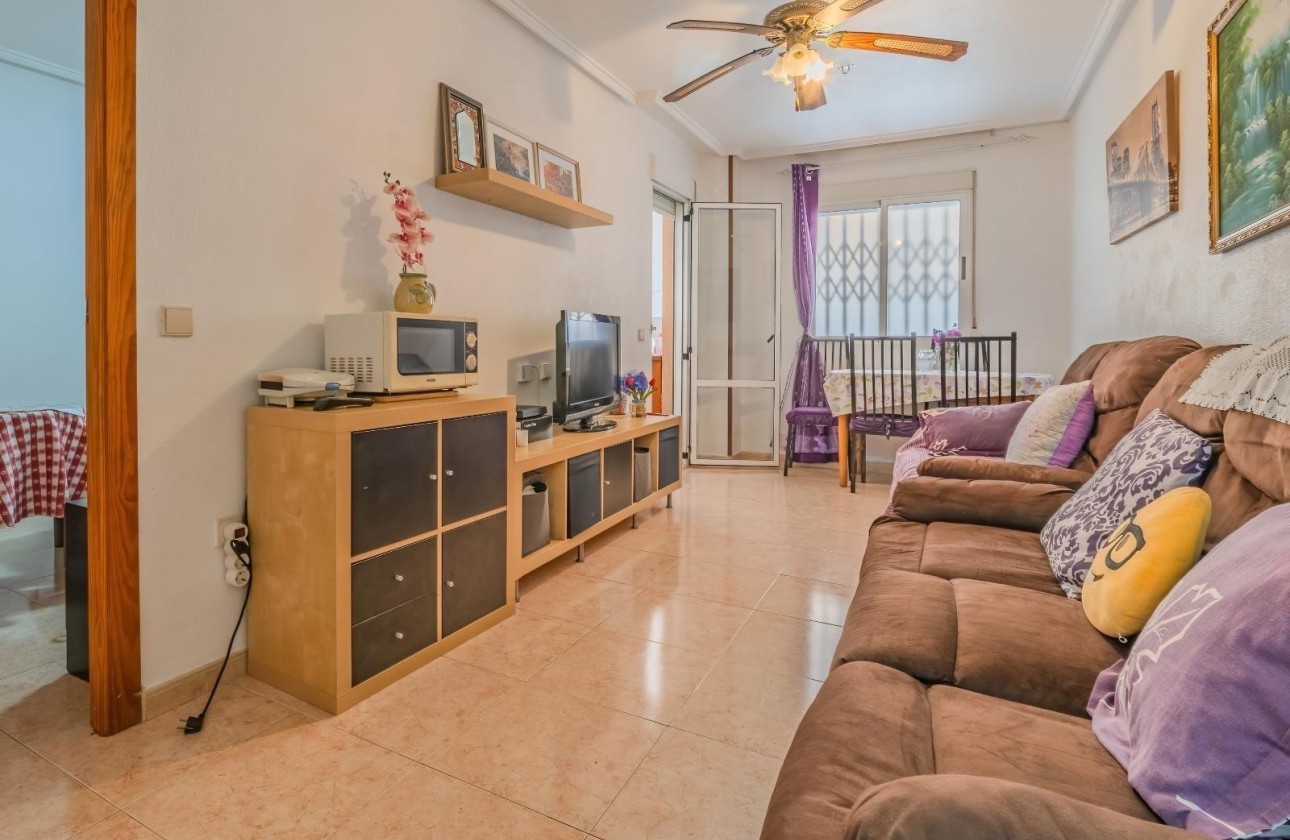 Wiederverkauf - Wohnung / Apartment -
Torrevieja