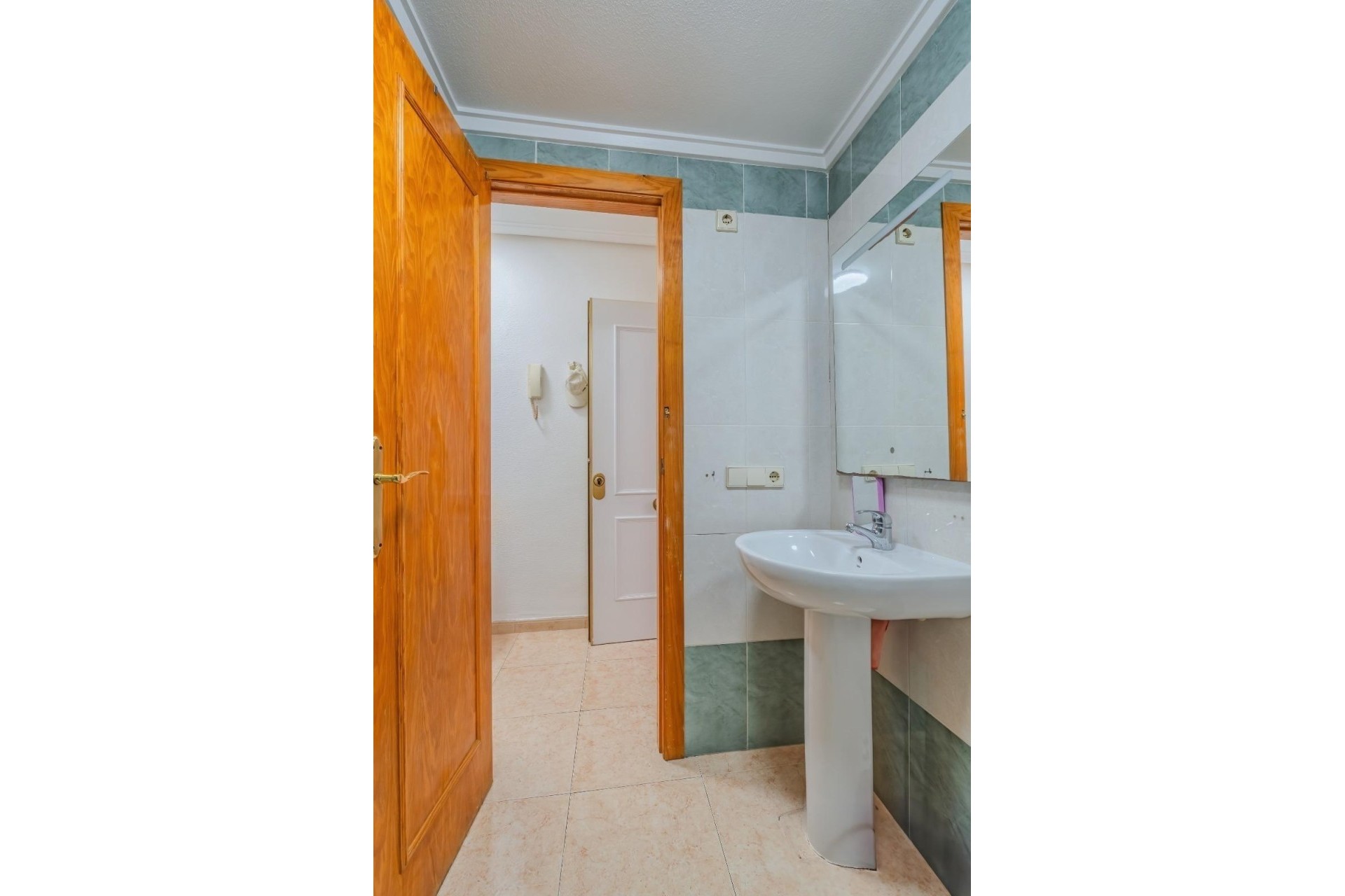 Wiederverkauf - Wohnung / Apartment -
Torrevieja