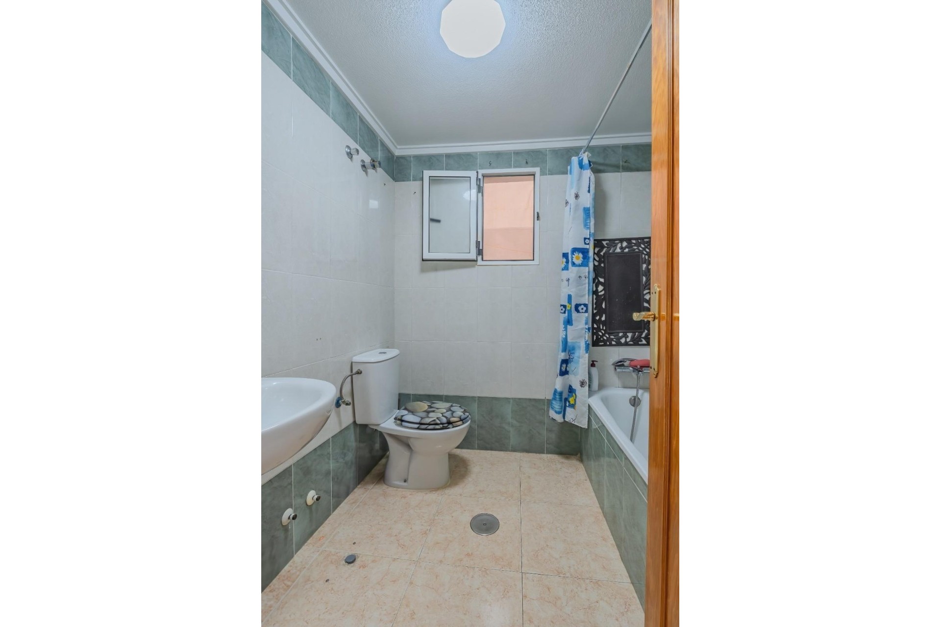 Wiederverkauf - Wohnung / Apartment -
Torrevieja