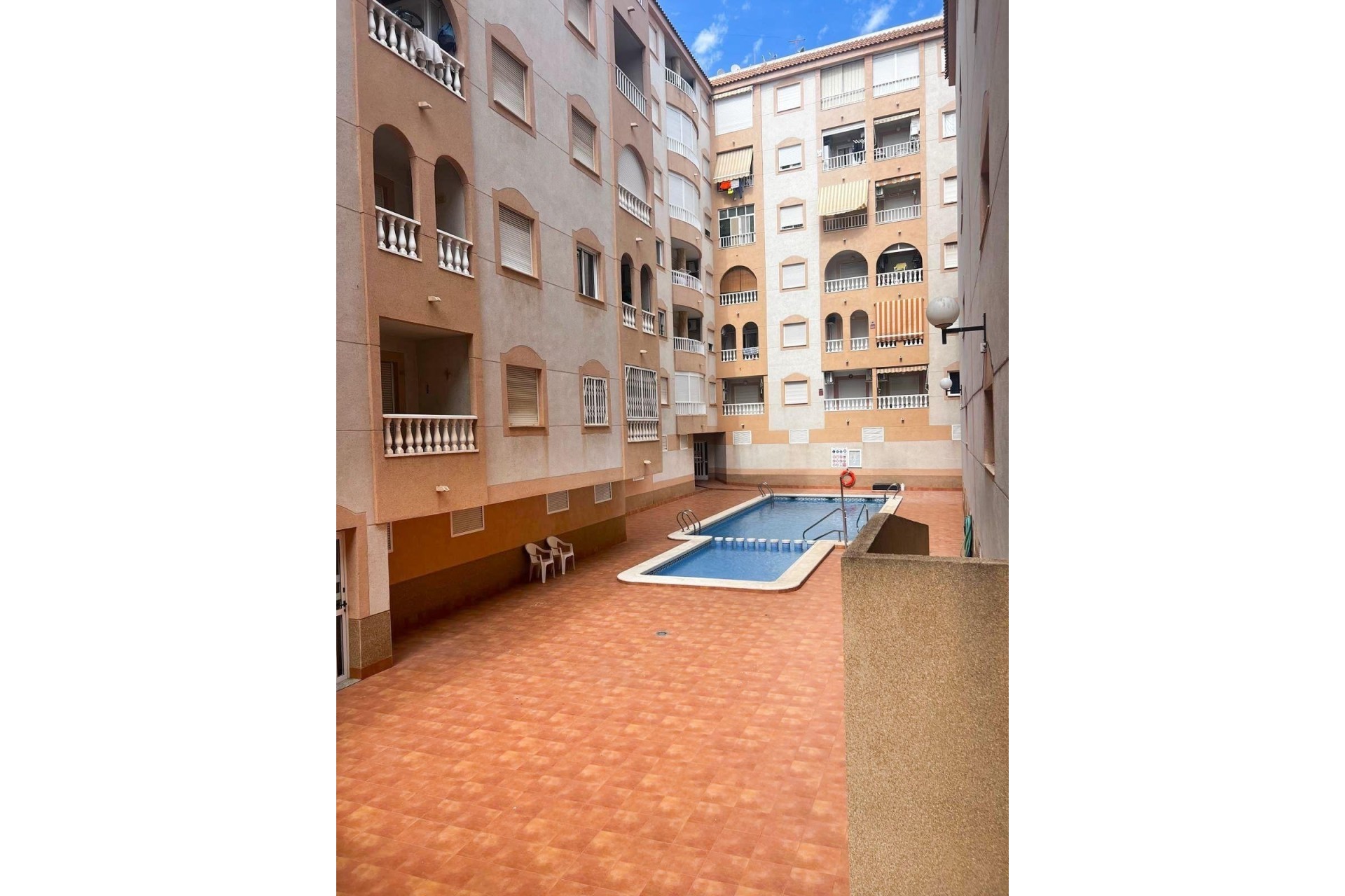 Wiederverkauf - Wohnung / Apartment -
Torrevieja