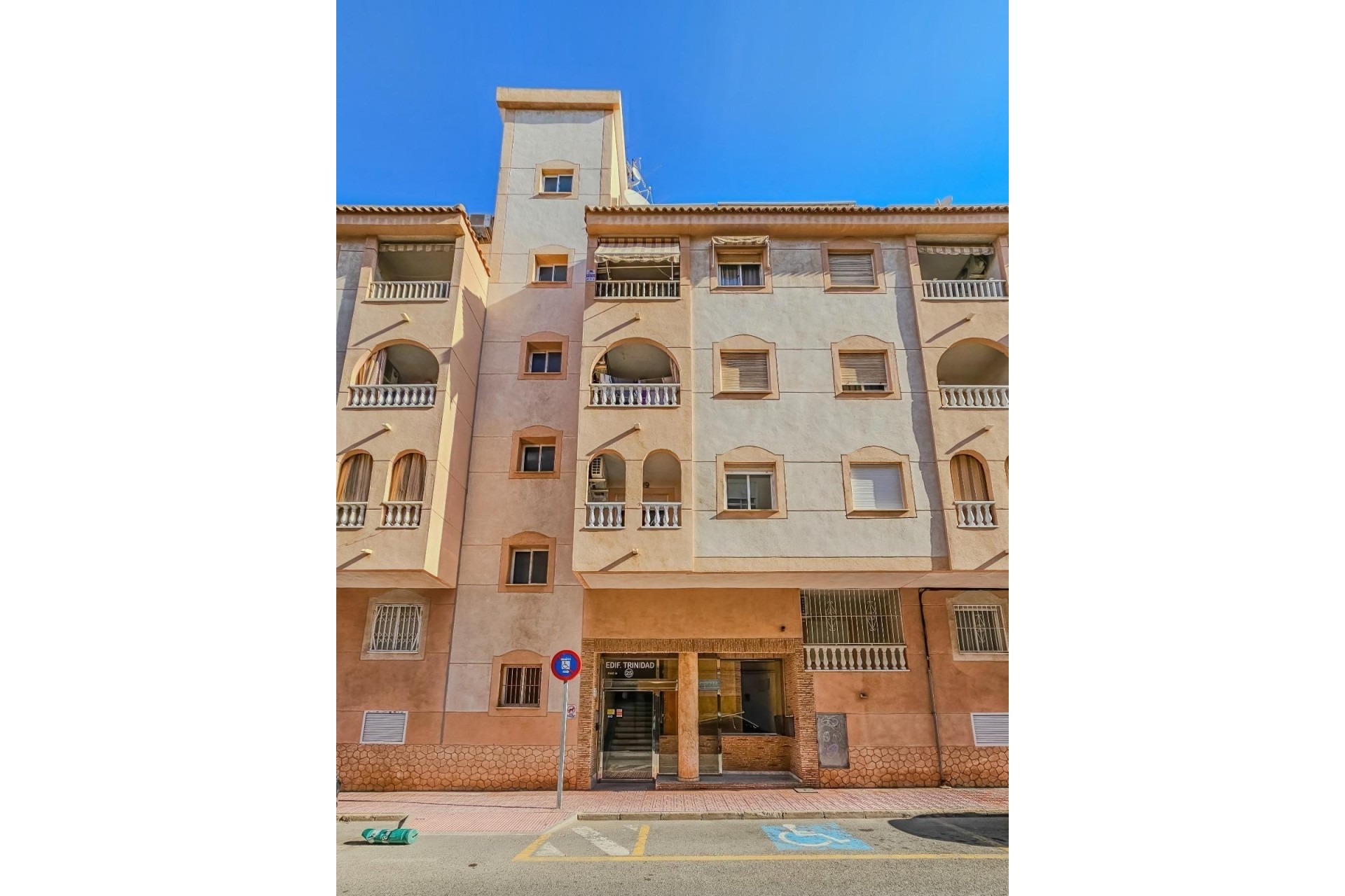 Wiederverkauf - Wohnung / Apartment -
Torrevieja