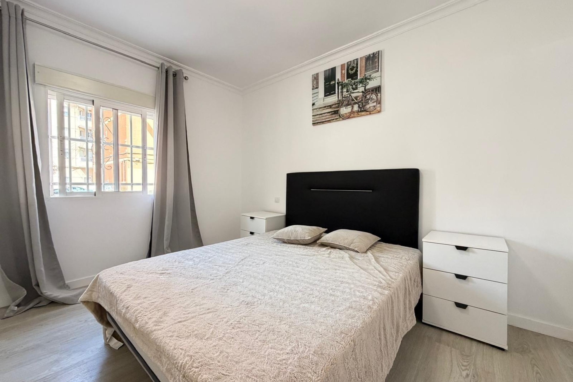 Wiederverkauf - Wohnung / Apartment -
Torrevieja
