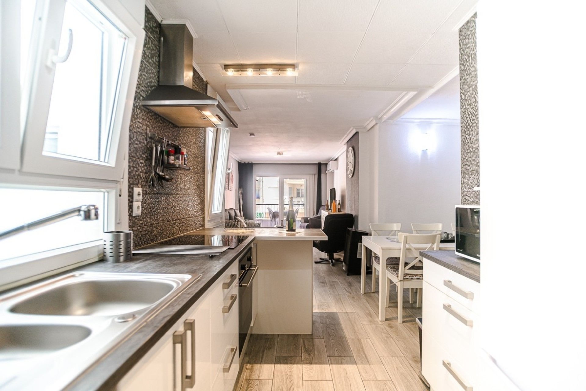 Wiederverkauf - Wohnung / Apartment -
Torrevieja