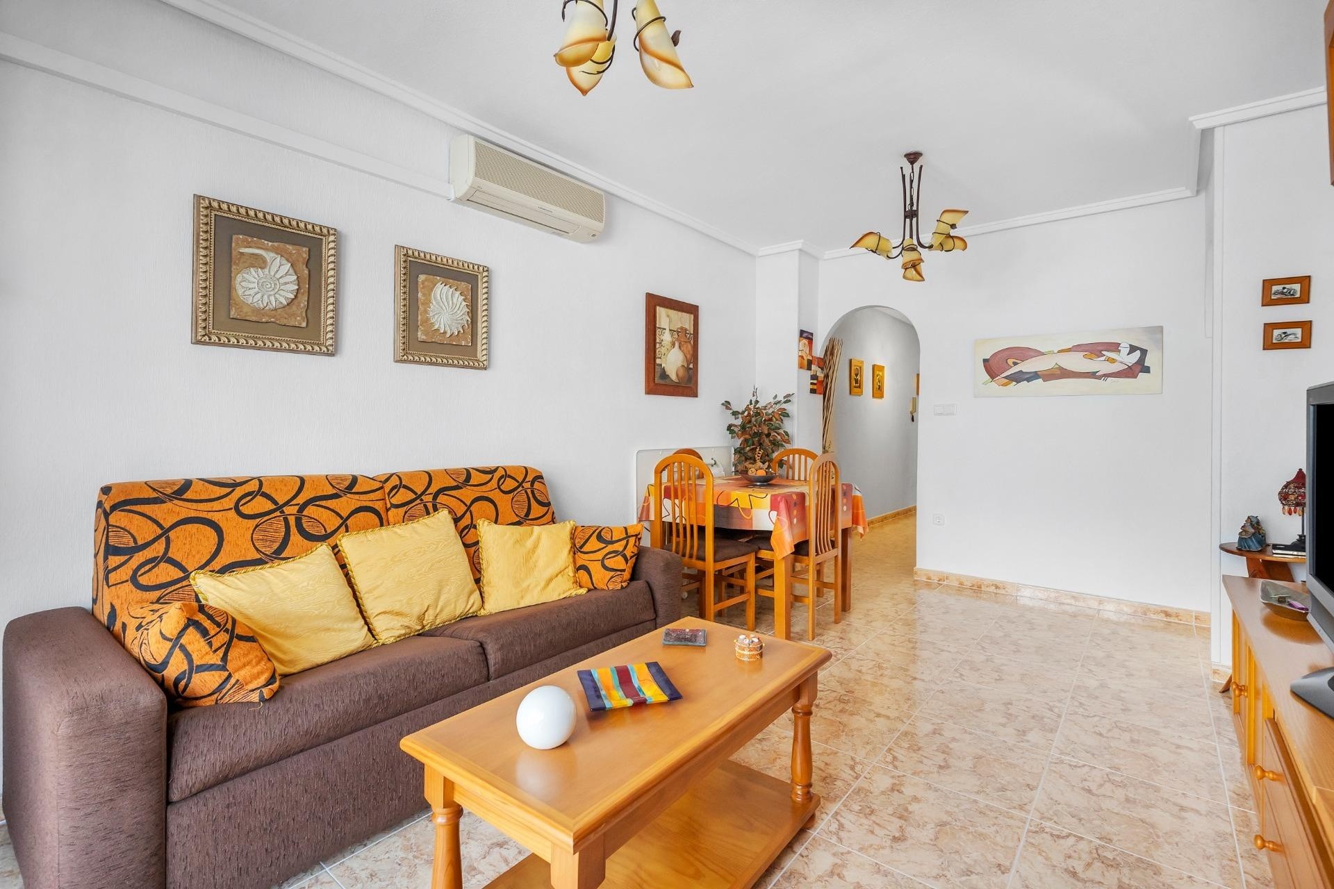 Wiederverkauf - Wohnung / Apartment -
Torrevieja