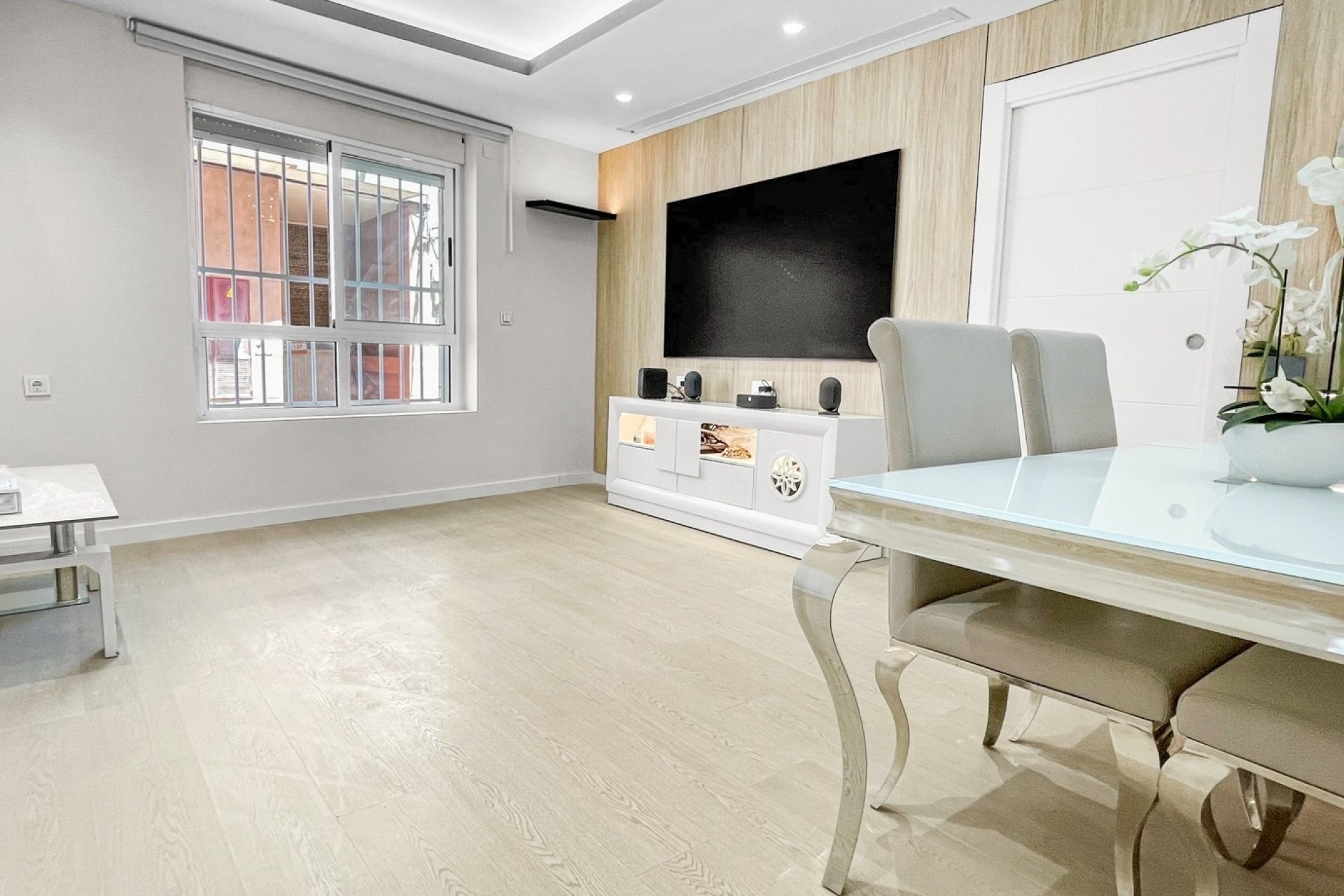 Wiederverkauf - Wohnung / Apartment -
Torrevieja