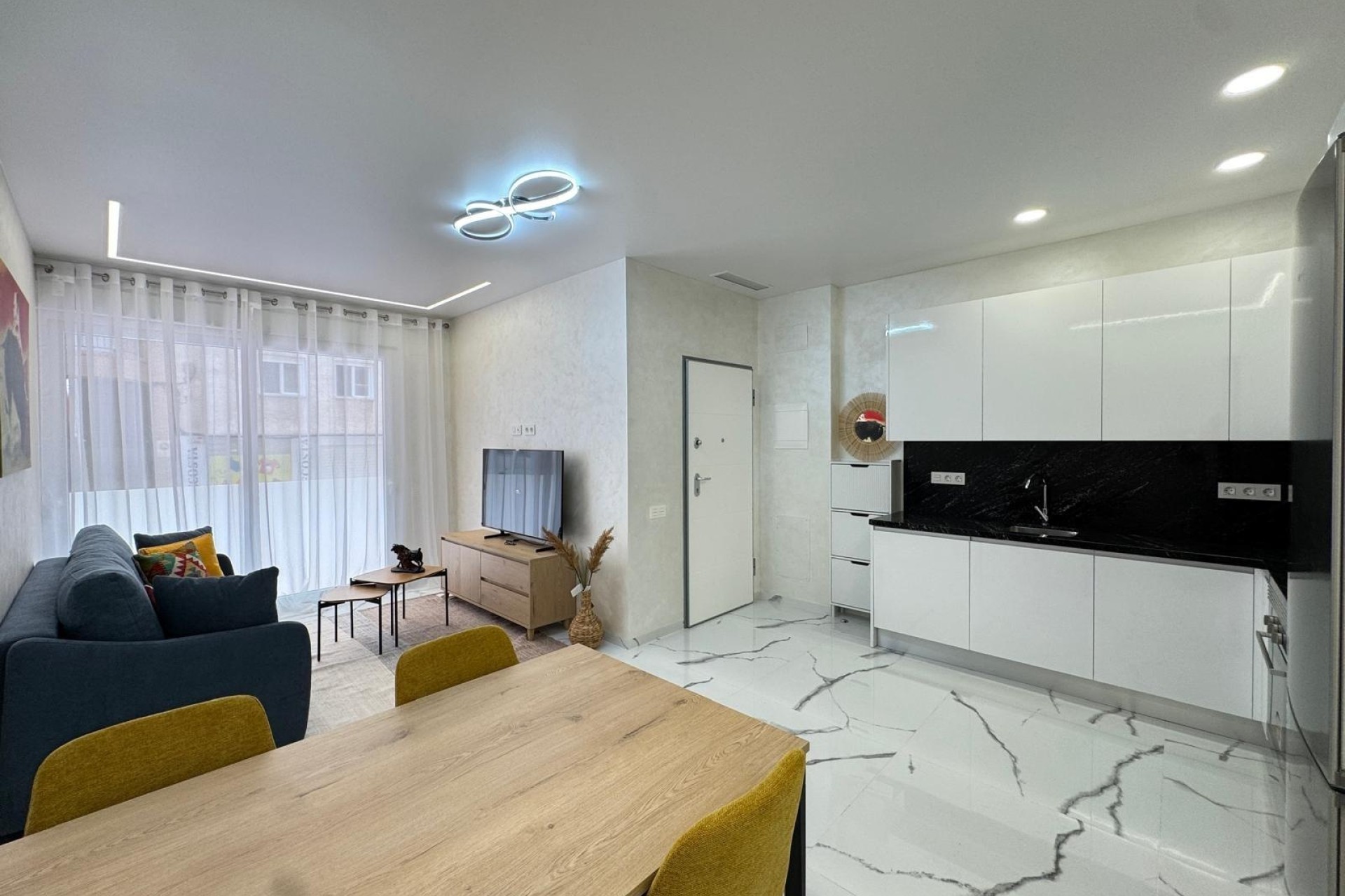Wiederverkauf - Wohnung / Apartment -
Torrevieja