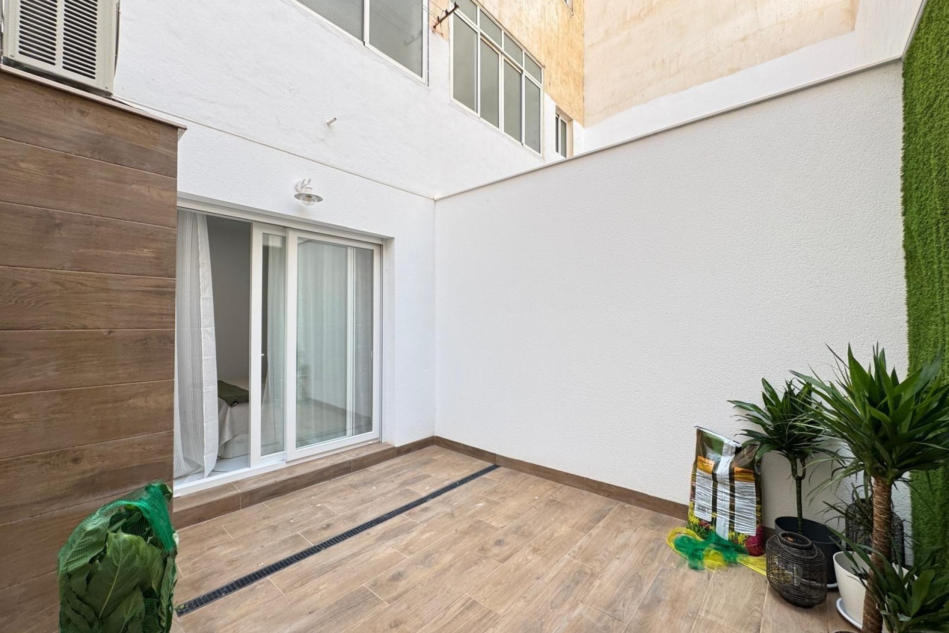 Wiederverkauf - Wohnung / Apartment -
Torrevieja