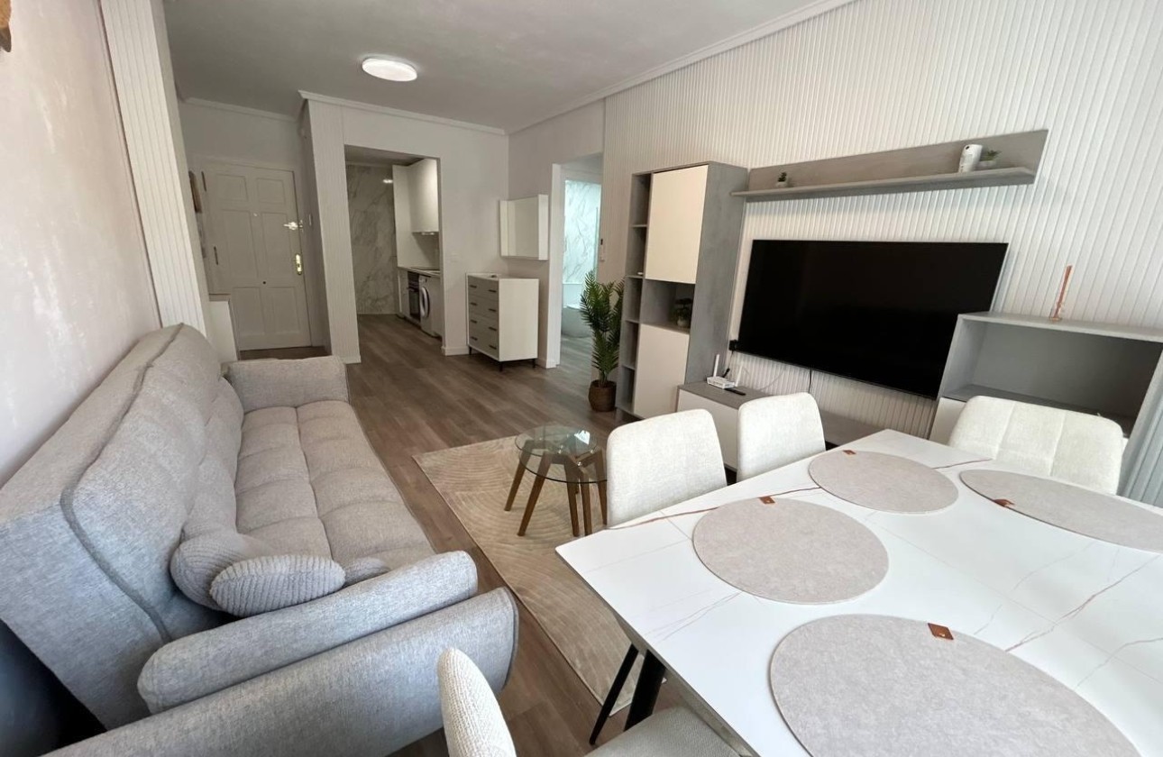 Wiederverkauf - Wohnung / Apartment -
Torrevieja