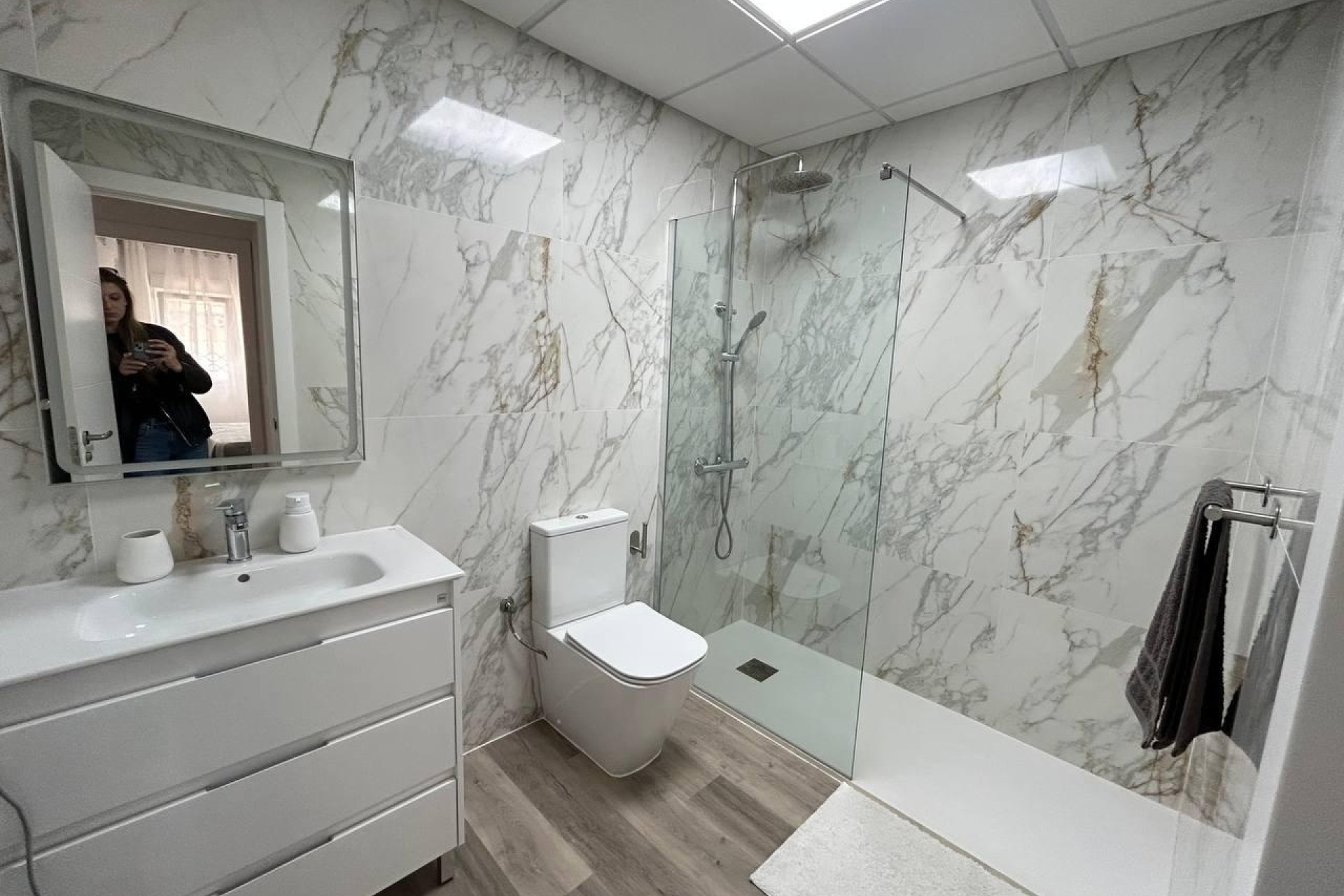 Wiederverkauf - Wohnung / Apartment -
Torrevieja