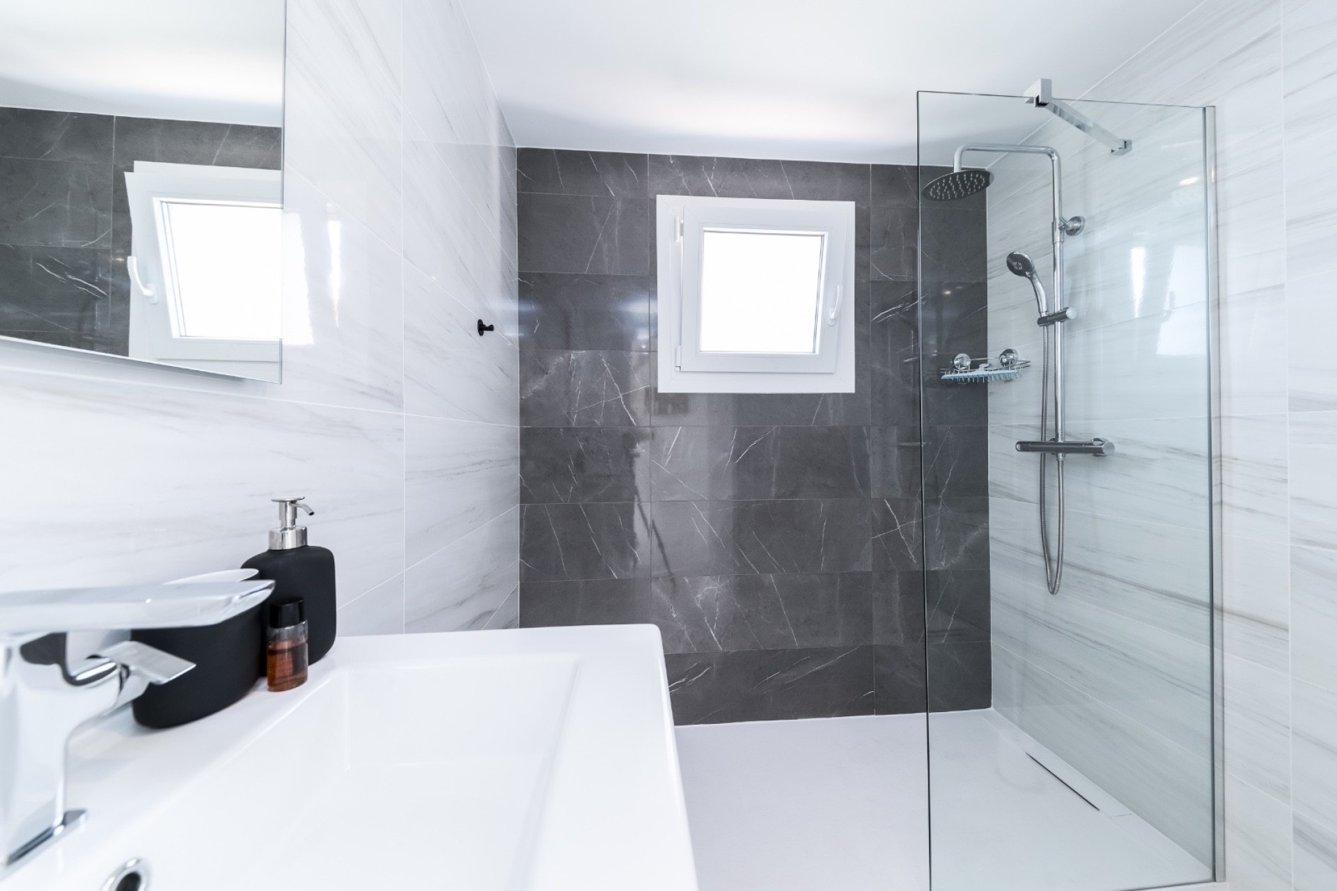 Wiederverkauf - Wohnung / Apartment -
Torrevieja