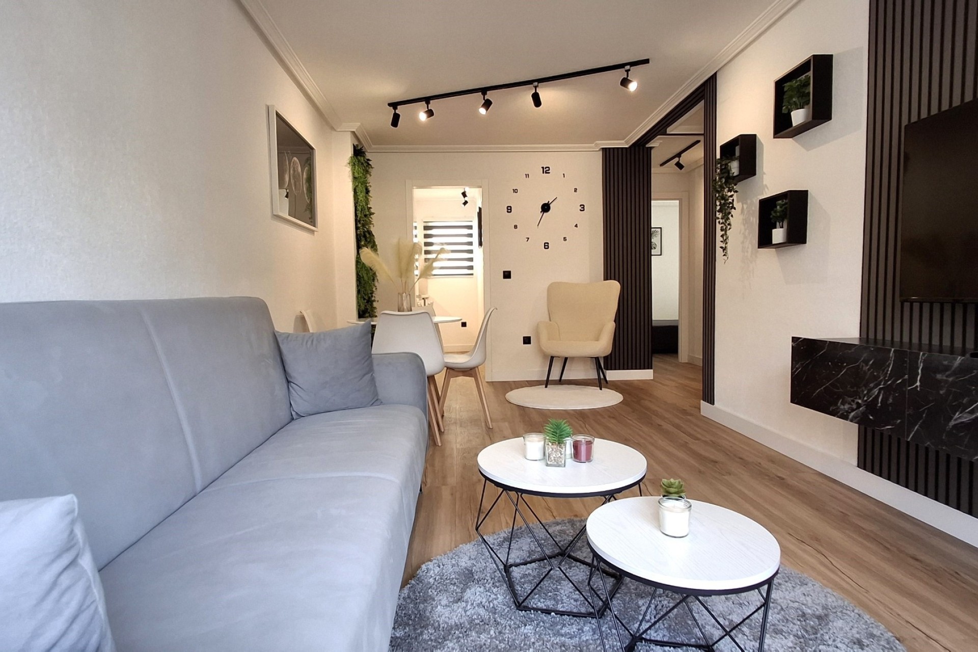 Wiederverkauf - Wohnung / Apartment -
Torrevieja