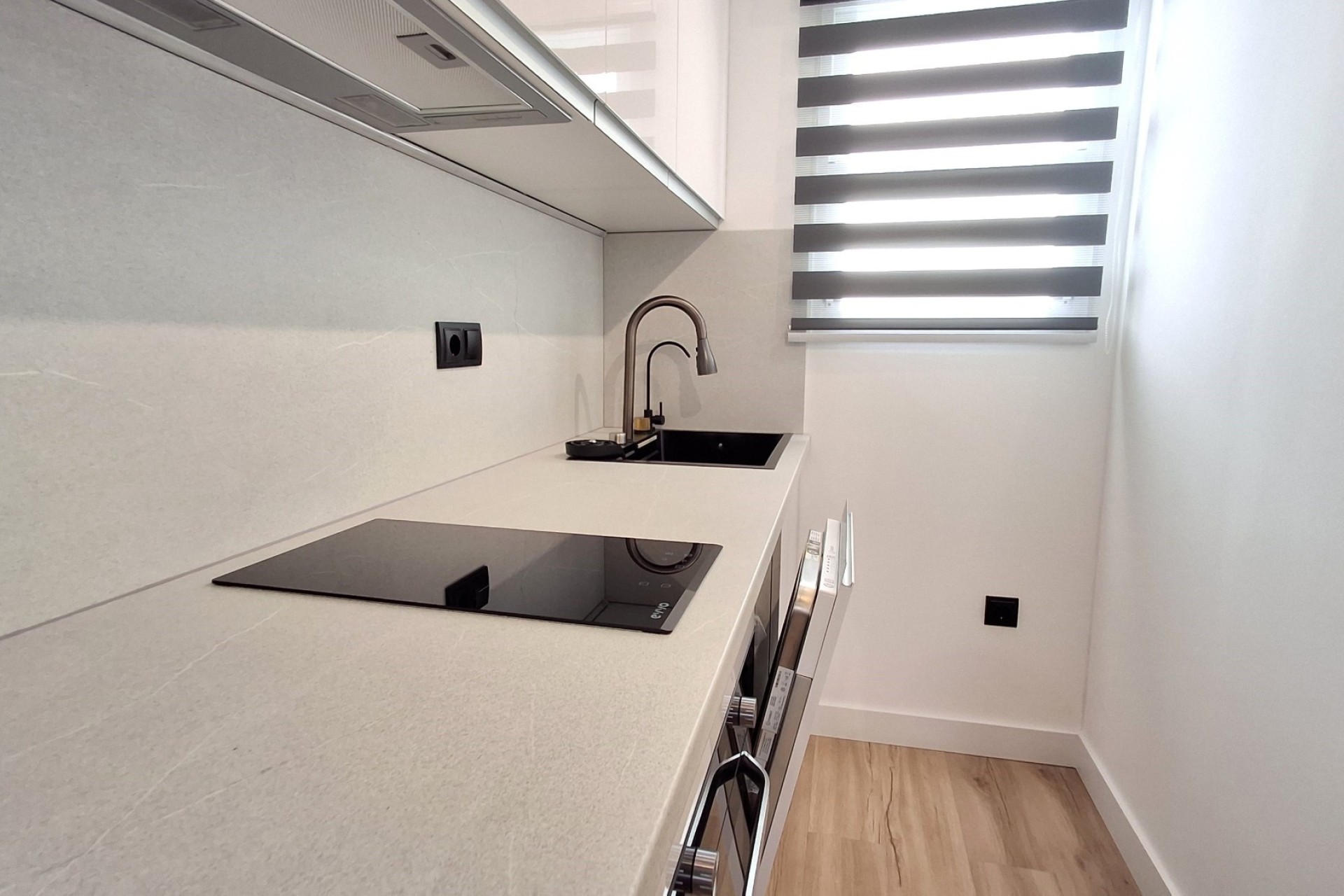 Wiederverkauf - Wohnung / Apartment -
Torrevieja