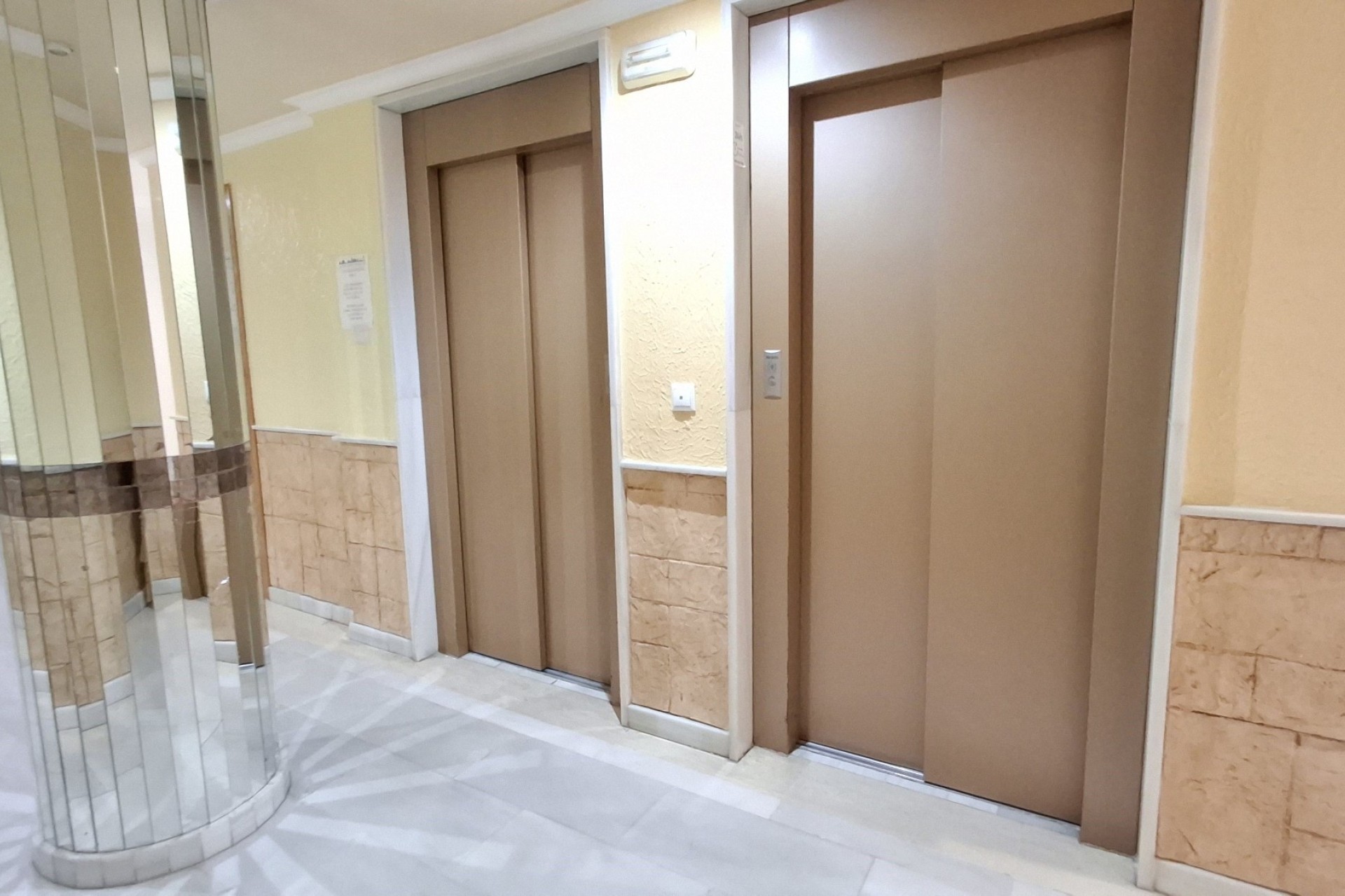 Wiederverkauf - Wohnung / Apartment -
Torrevieja