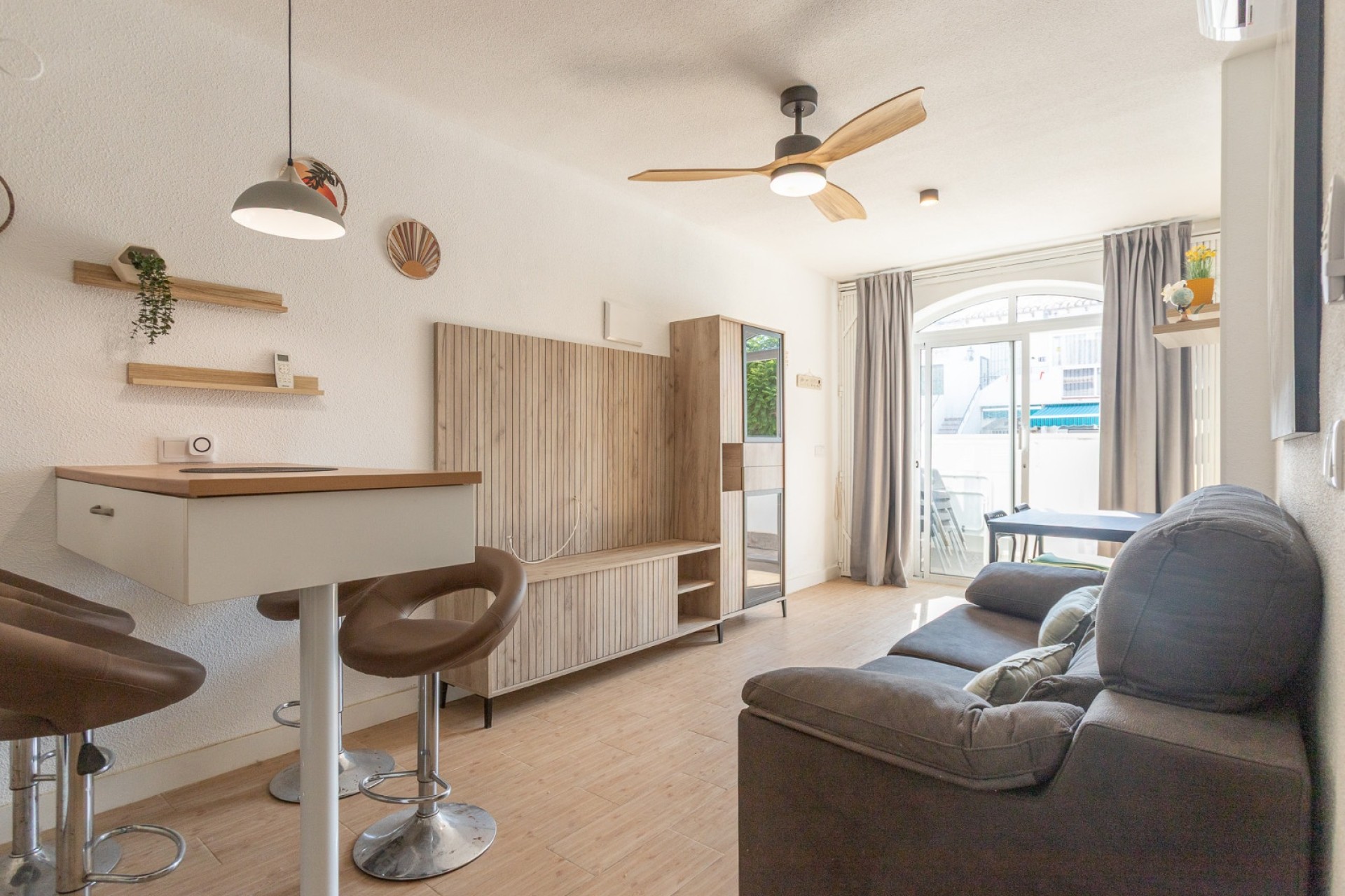 Wiederverkauf - Wohnung / Apartment -
Torrevieja