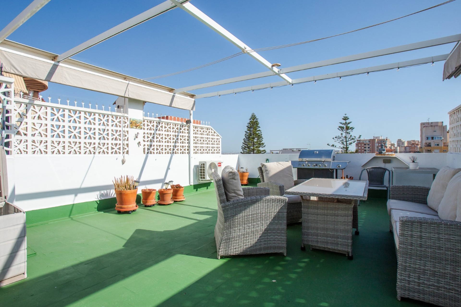 Wiederverkauf - Wohnung / Apartment -
Torrevieja