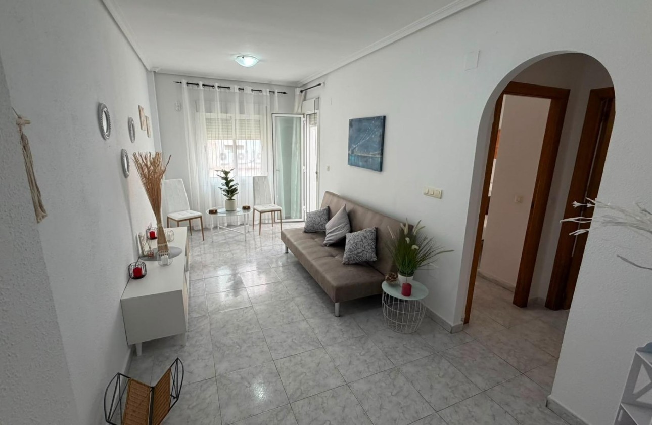 Wiederverkauf - Wohnung / Apartment -
Torrevieja