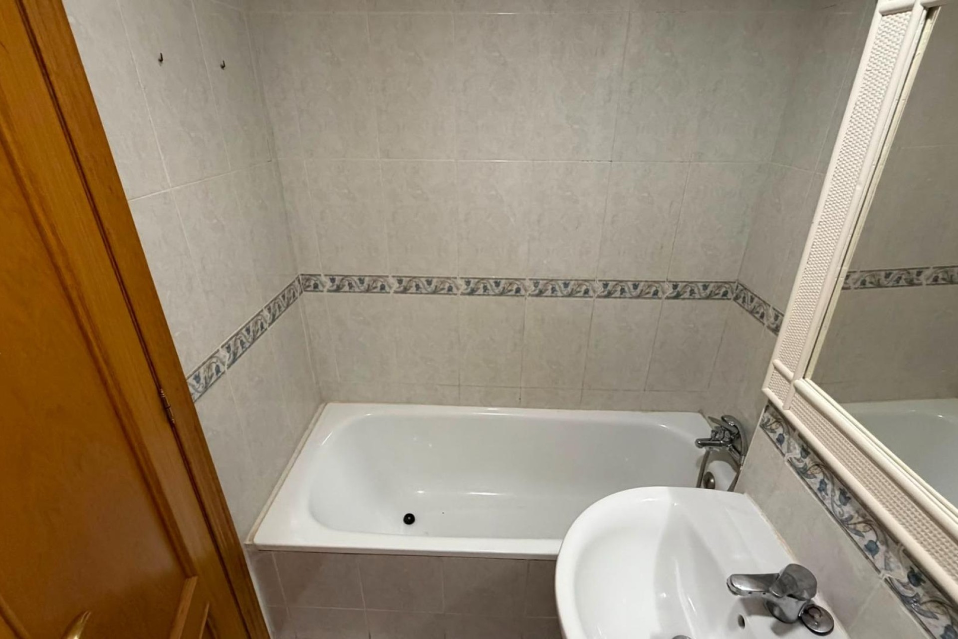 Wiederverkauf - Wohnung / Apartment -
Torrevieja