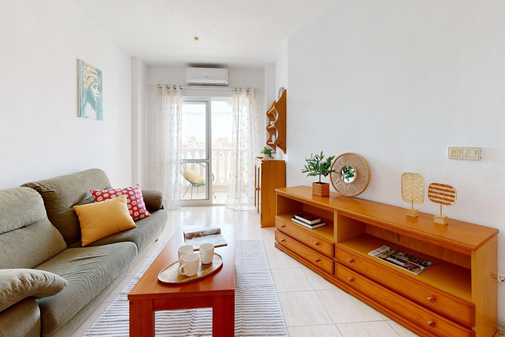 Wiederverkauf - Wohnung / Apartment -
Torrevieja