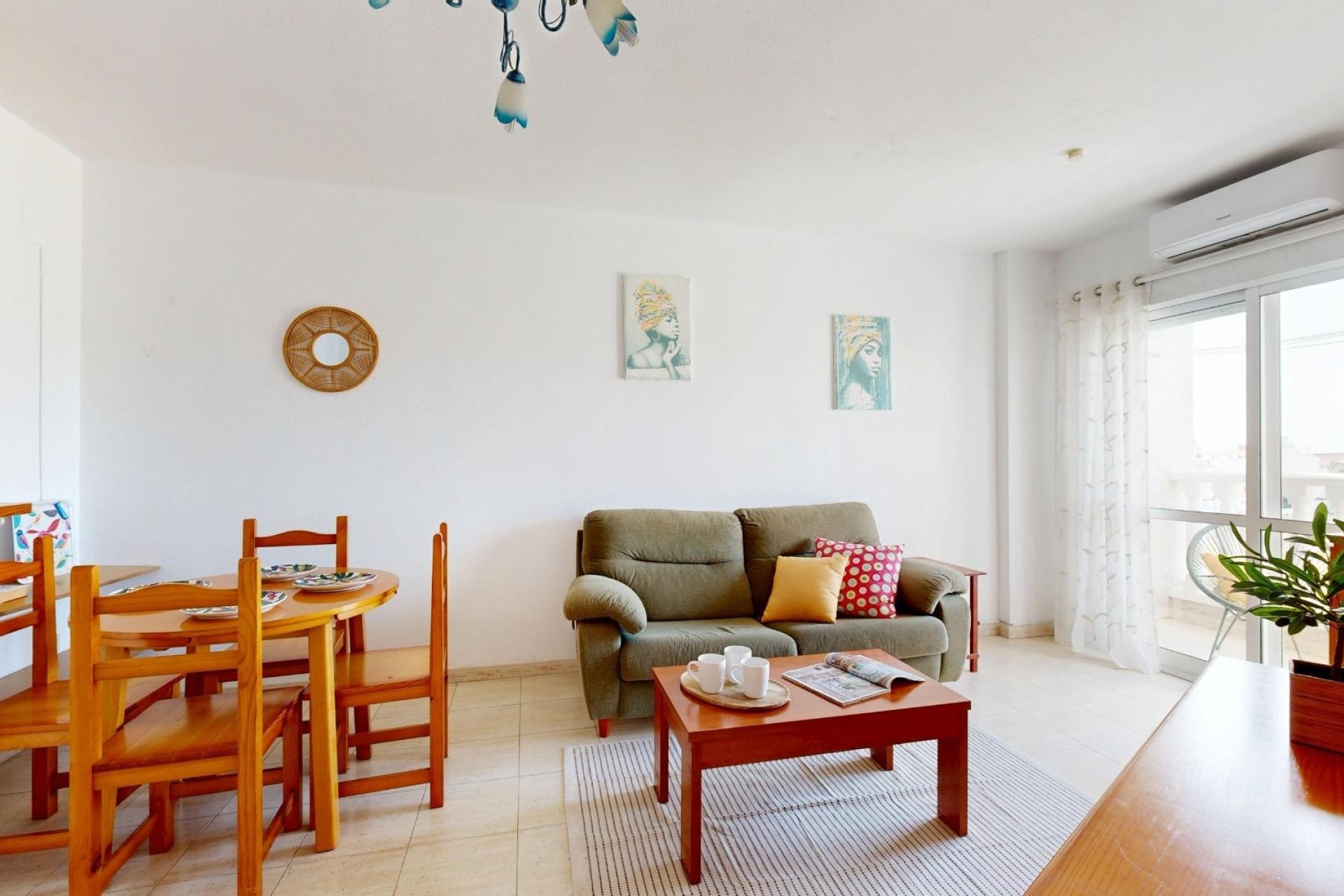 Wiederverkauf - Wohnung / Apartment -
Torrevieja