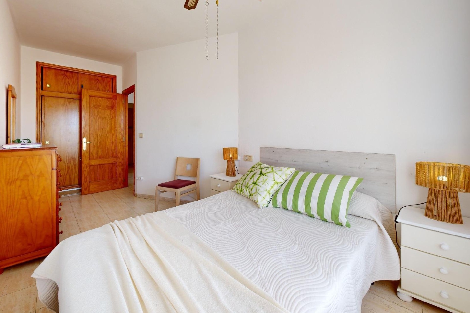 Wiederverkauf - Wohnung / Apartment -
Torrevieja