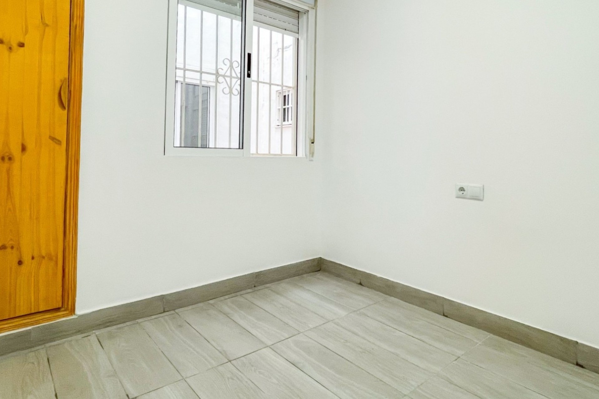 Wiederverkauf - Wohnung / Apartment -
Torrevieja