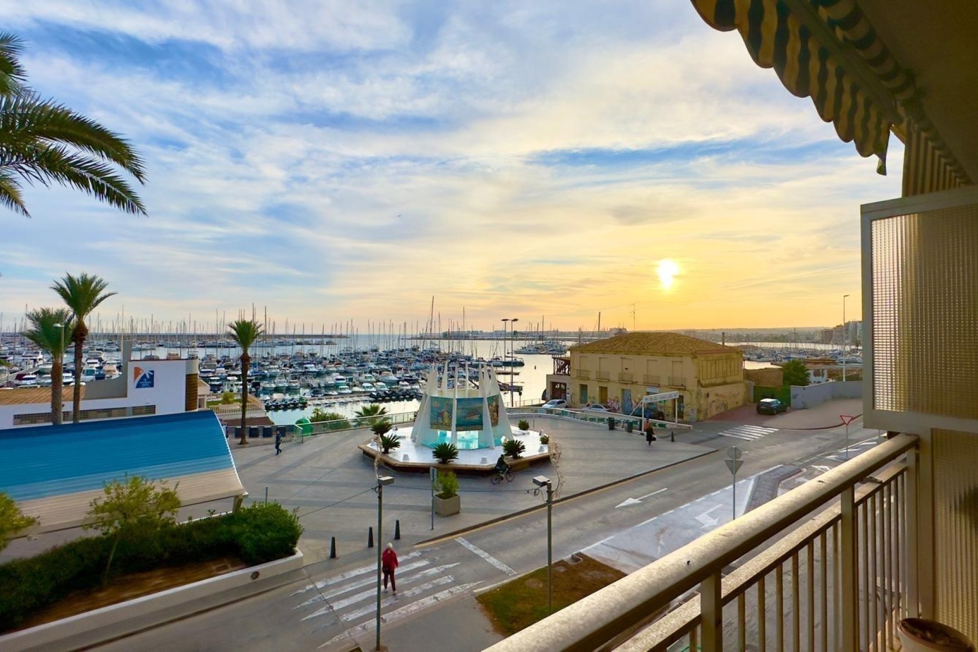 Wiederverkauf - Wohnung / Apartment -
Torrevieja