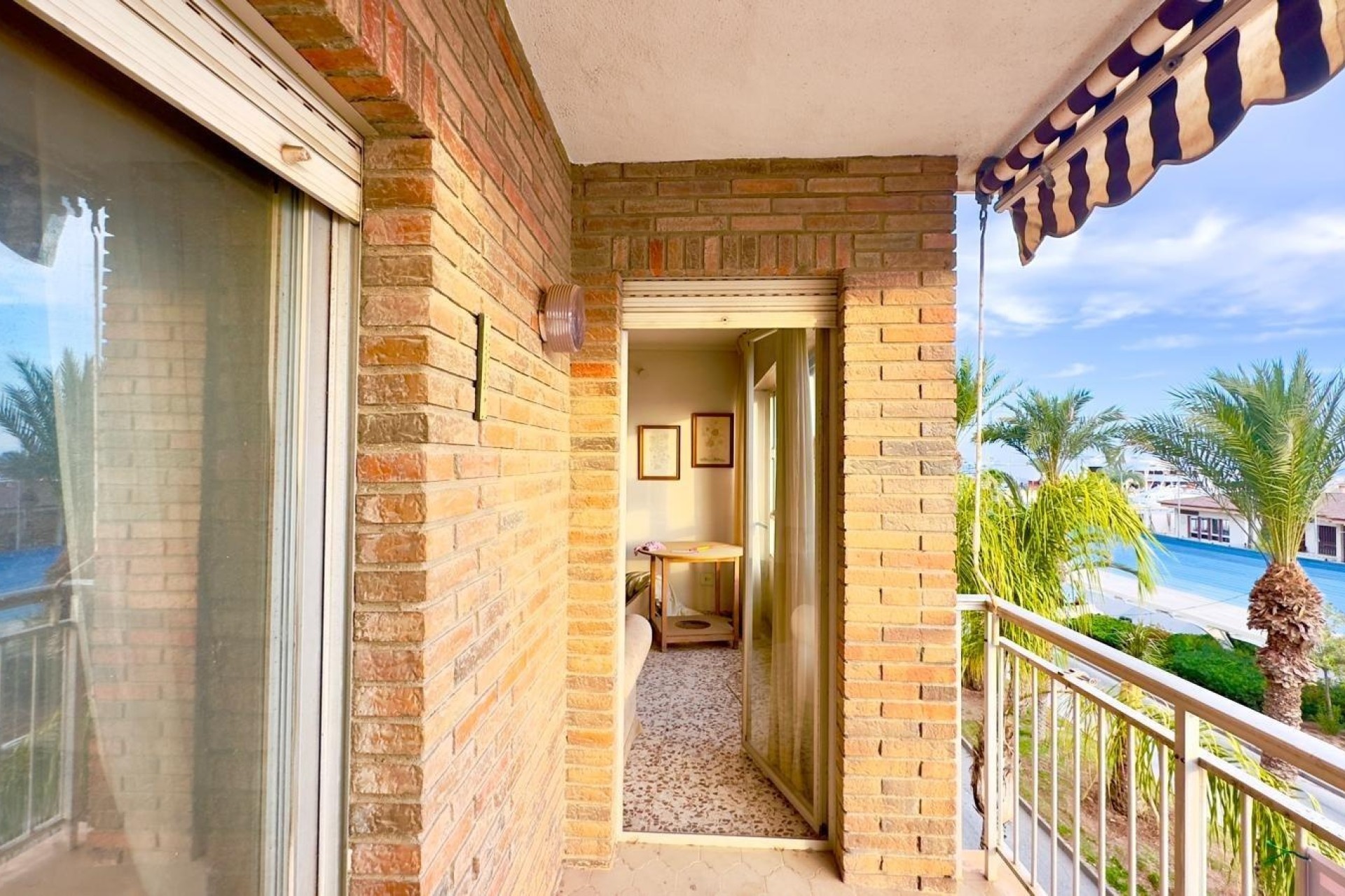 Wiederverkauf - Wohnung / Apartment -
Torrevieja