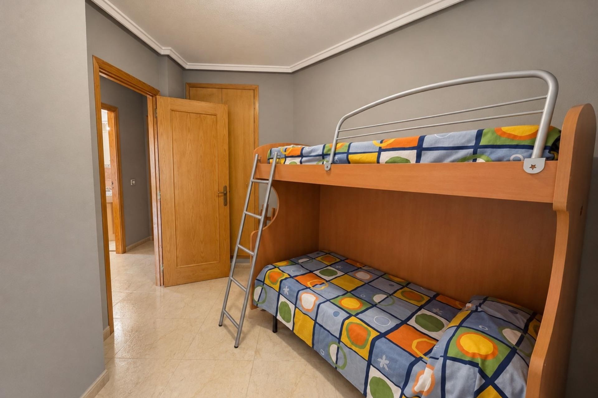 Wiederverkauf - Wohnung / Apartment -
Torrevieja