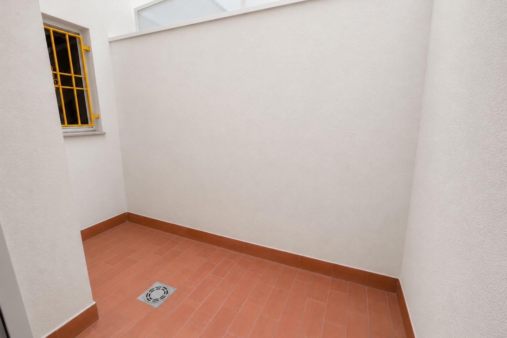 Wiederverkauf - Wohnung / Apartment -
Torrevieja