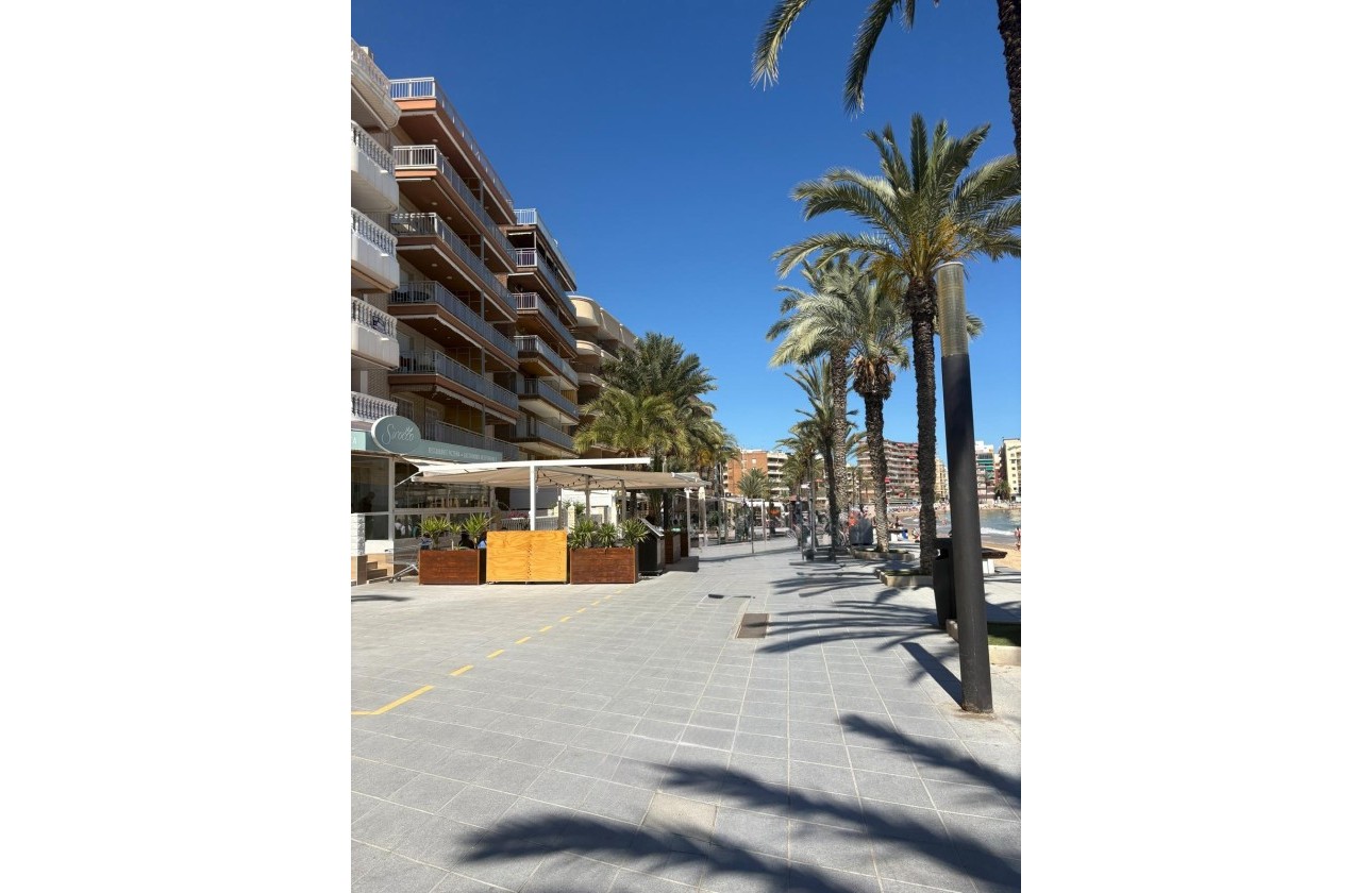 Wiederverkauf - Wohnung / Apartment -
Torrevieja