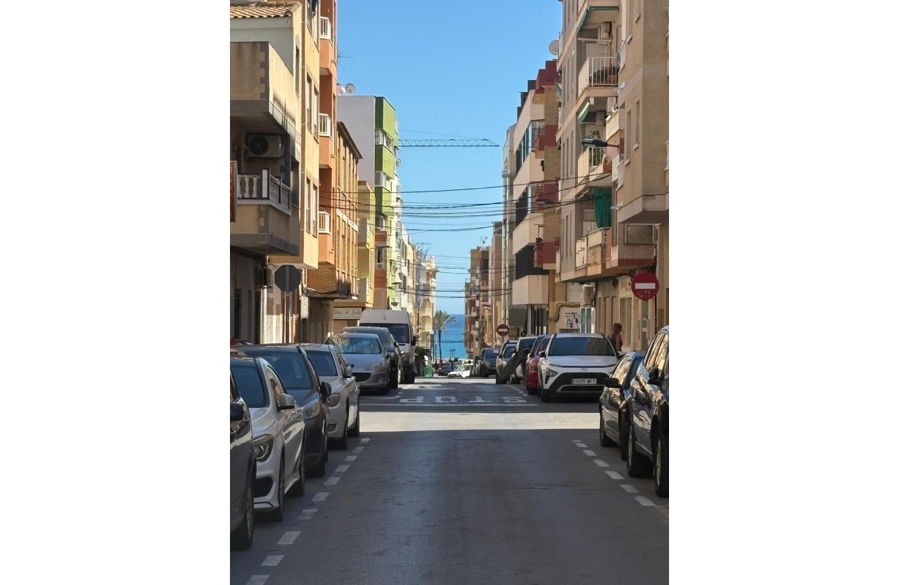 Wiederverkauf - Wohnung / Apartment -
Torrevieja