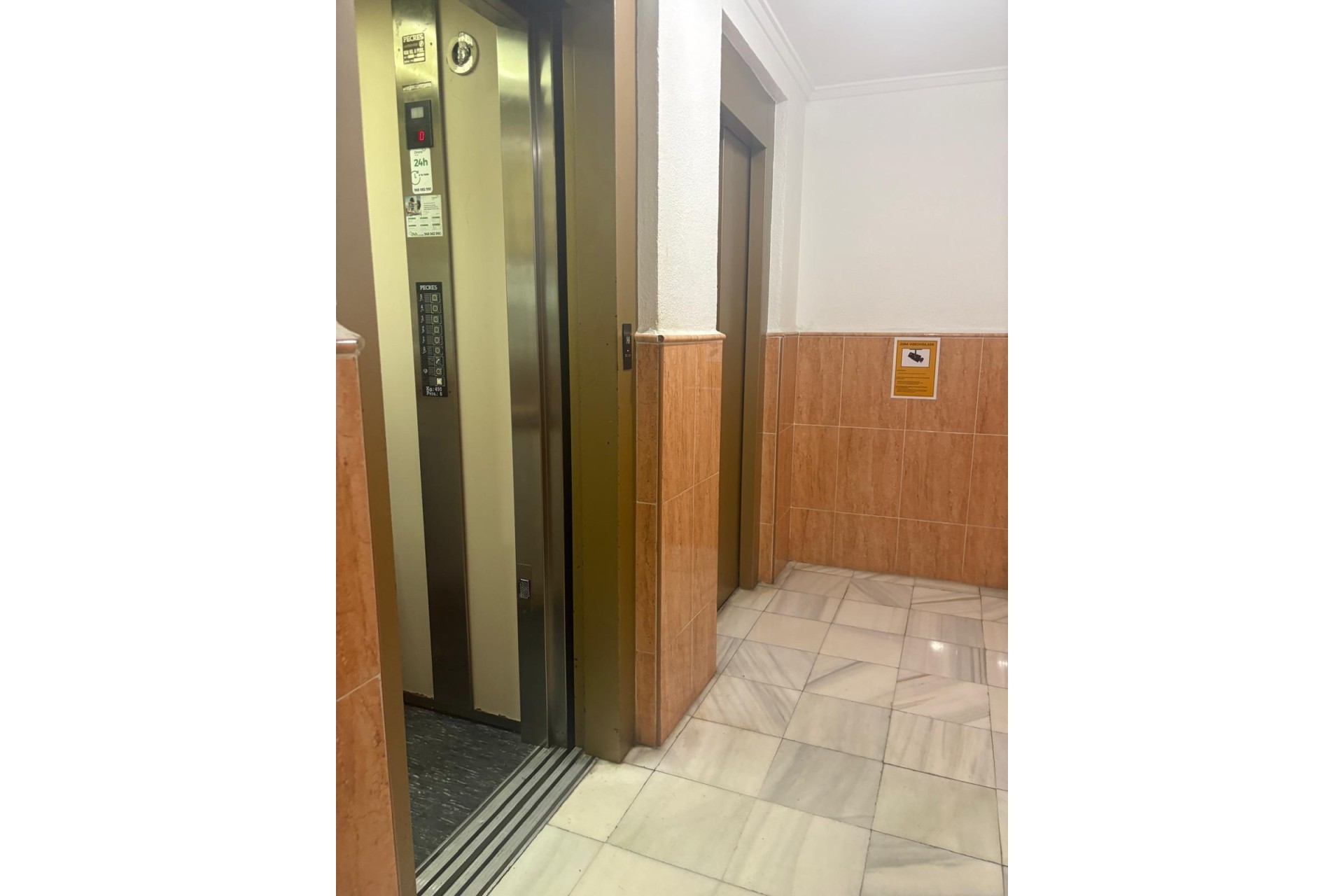 Wiederverkauf - Wohnung / Apartment -
Torrevieja