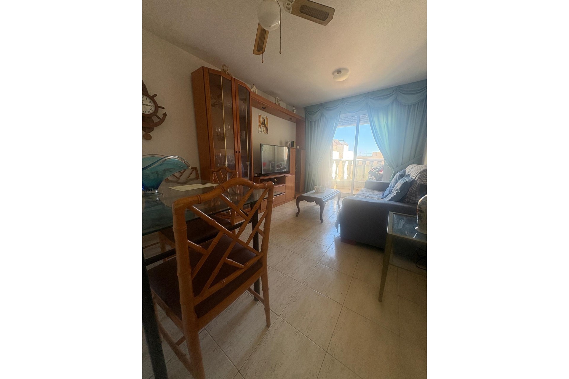 Wiederverkauf - Wohnung / Apartment -
Torrevieja