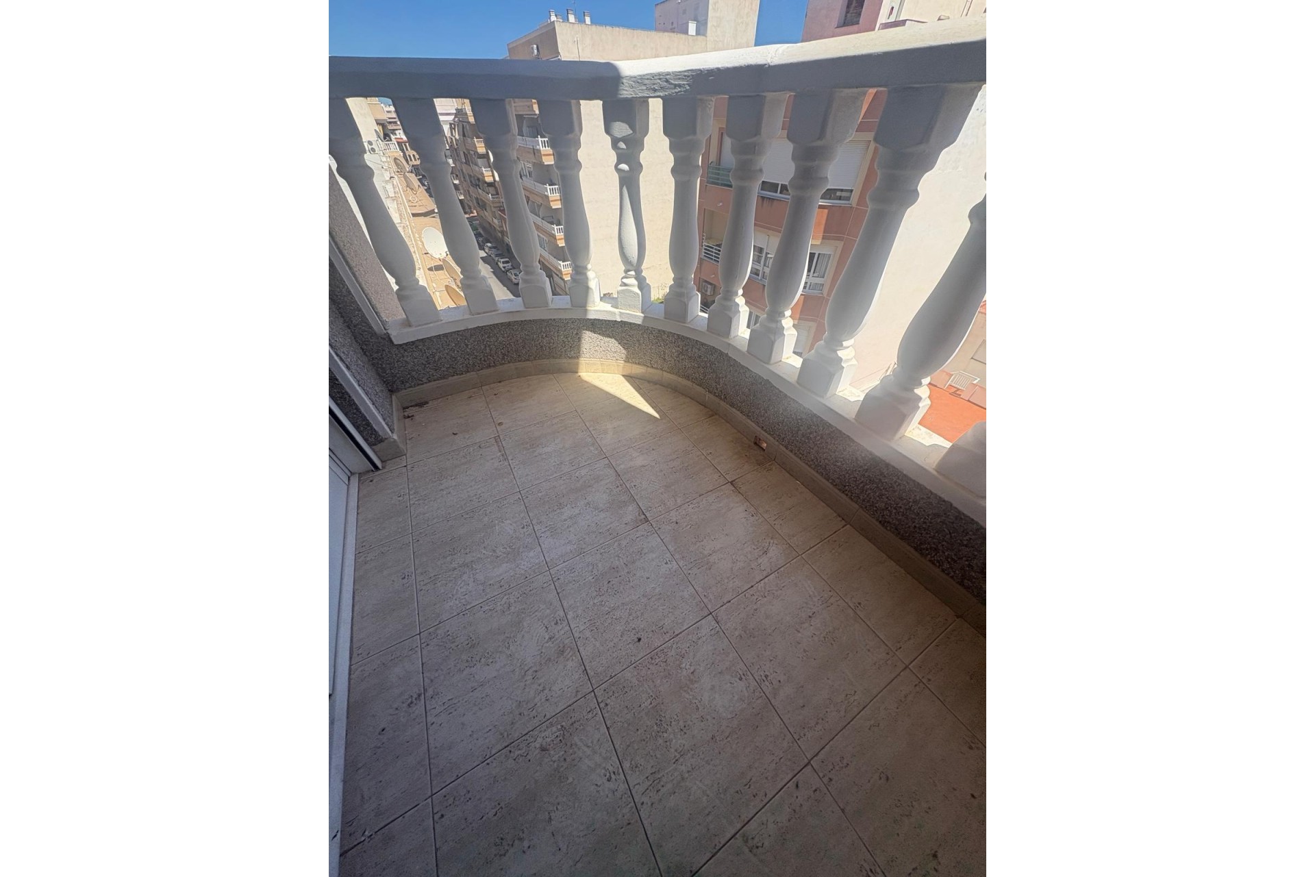 Wiederverkauf - Wohnung / Apartment -
Torrevieja