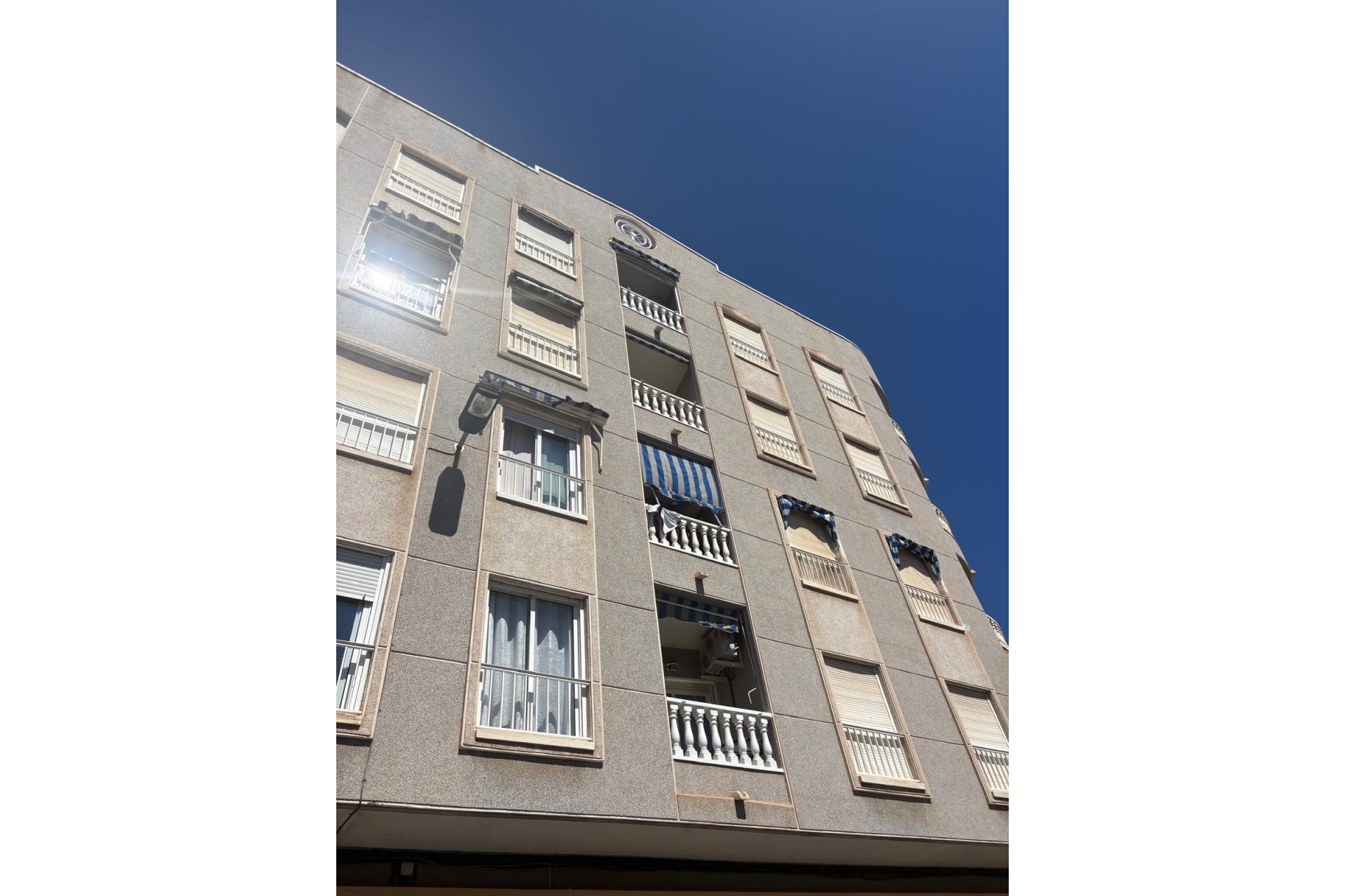 Wiederverkauf - Wohnung / Apartment -
Torrevieja