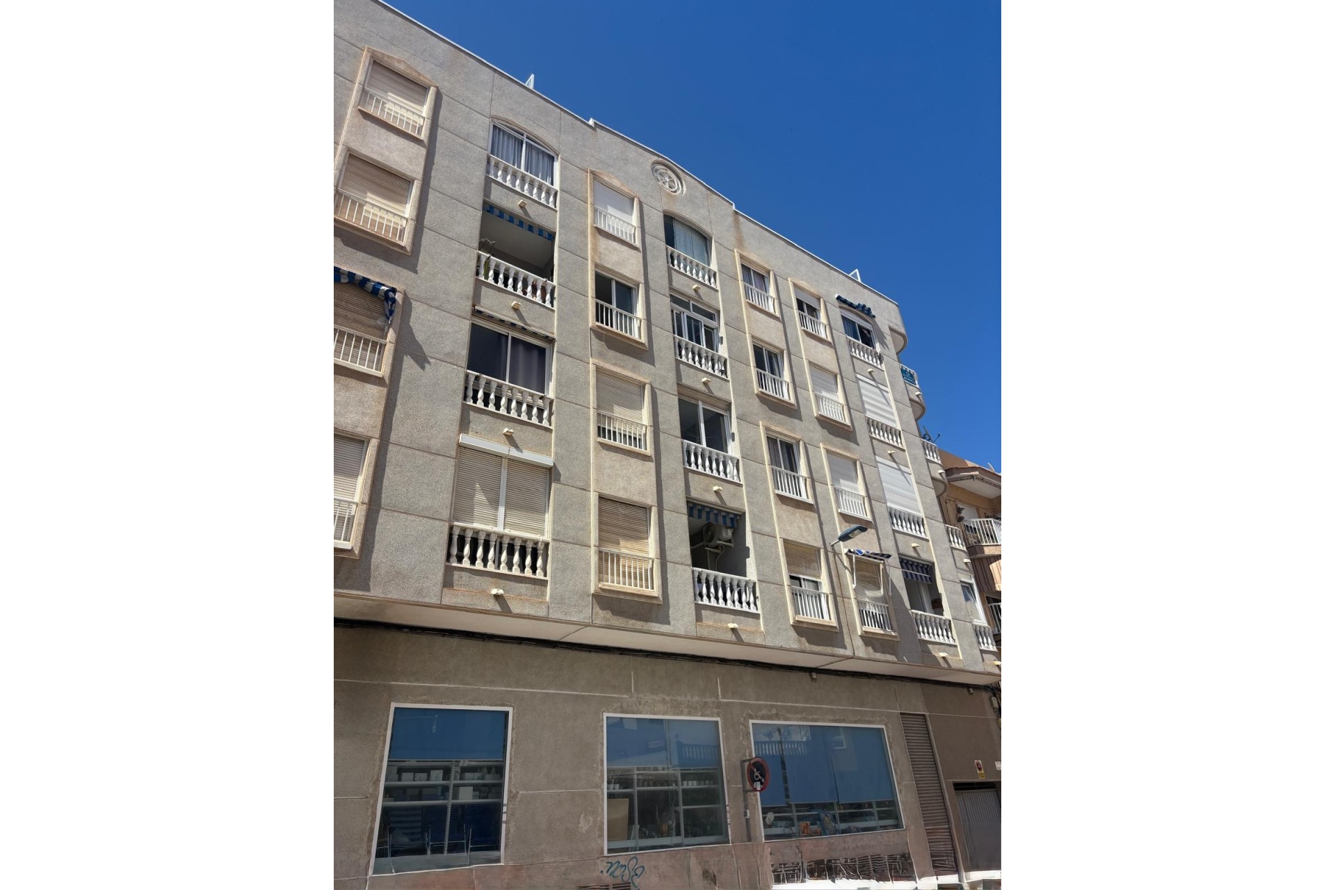 Wiederverkauf - Wohnung / Apartment -
Torrevieja