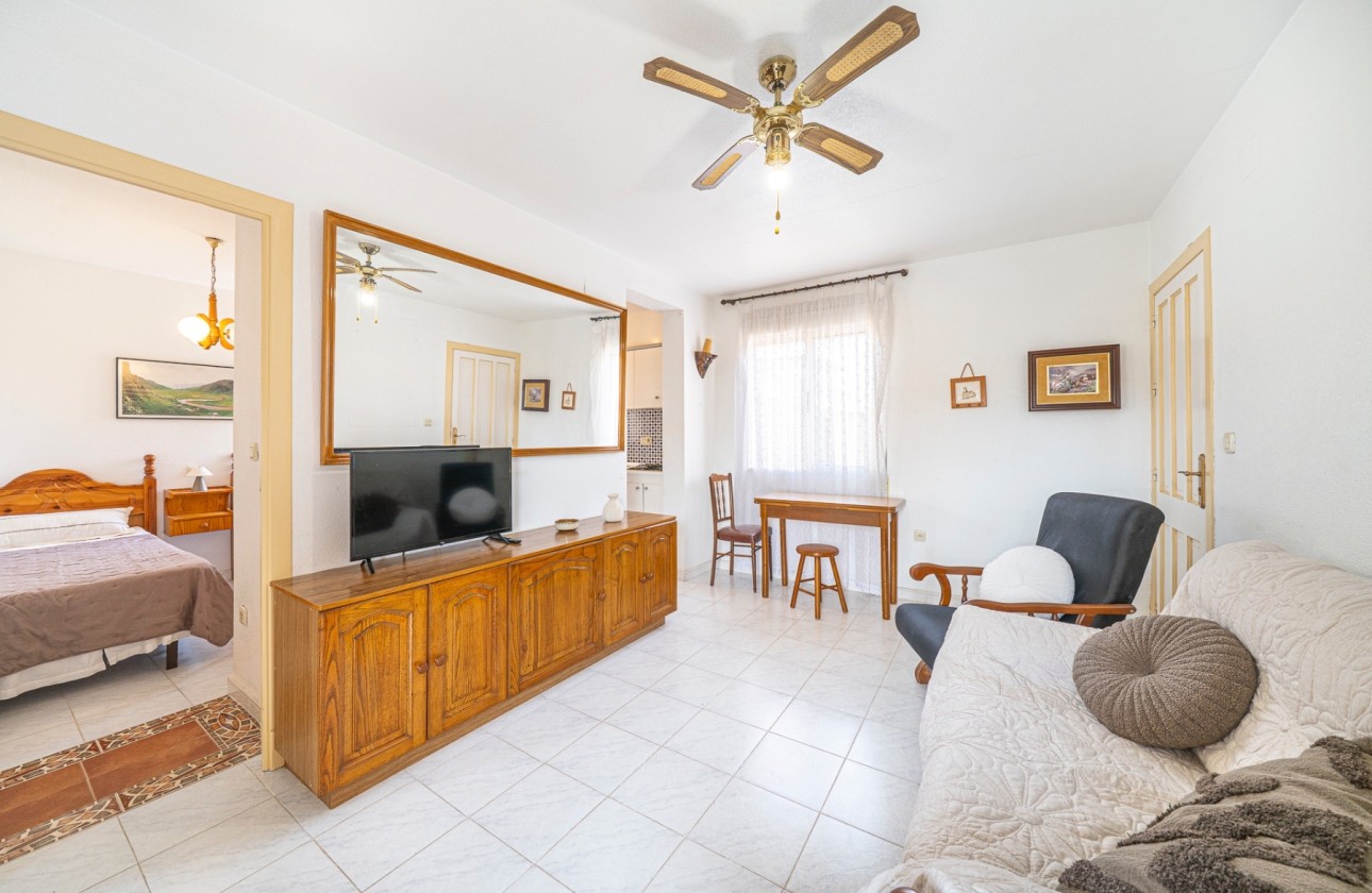 Wiederverkauf - Wohnung / Apartment -
Torrevieja