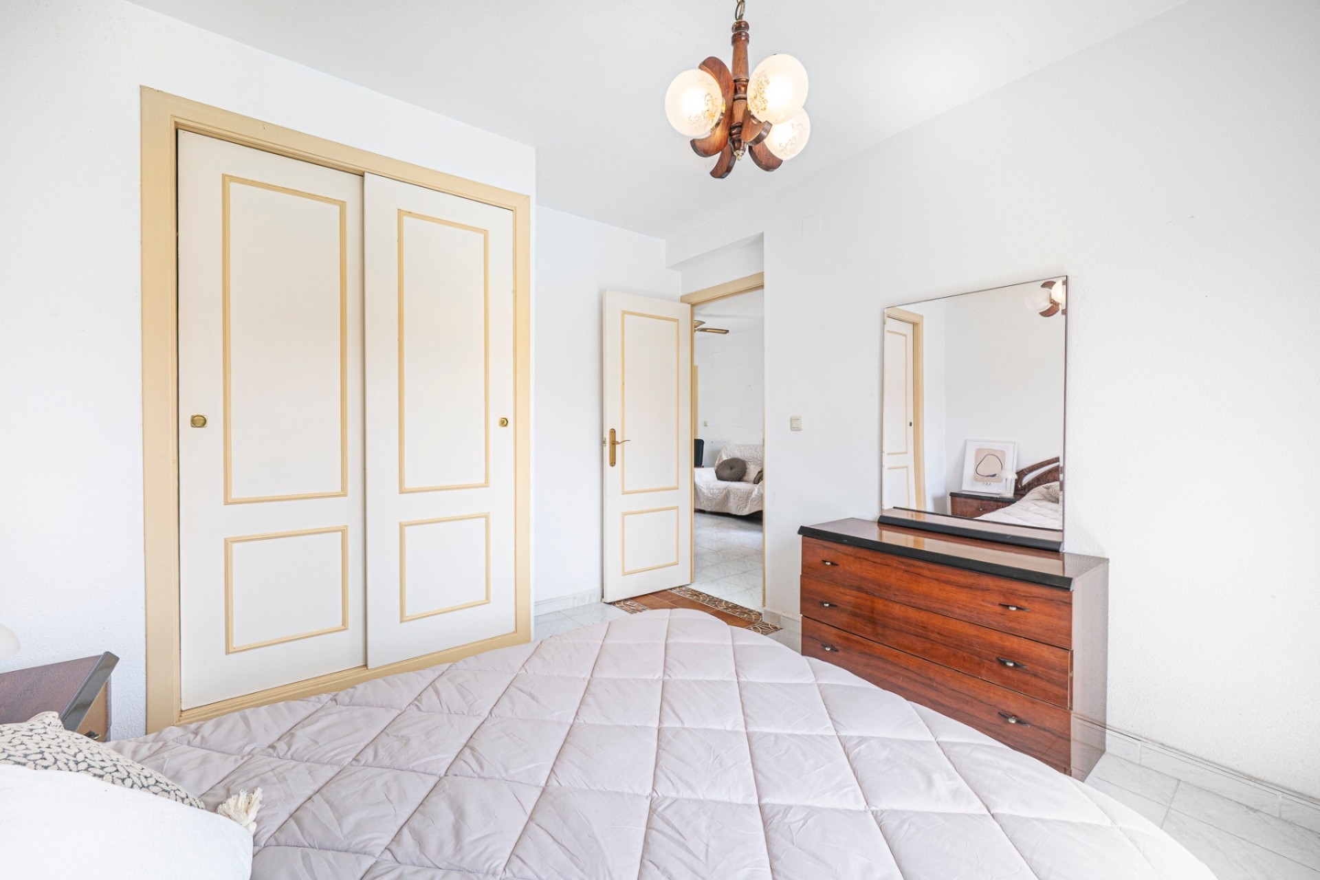 Wiederverkauf - Wohnung / Apartment -
Torrevieja