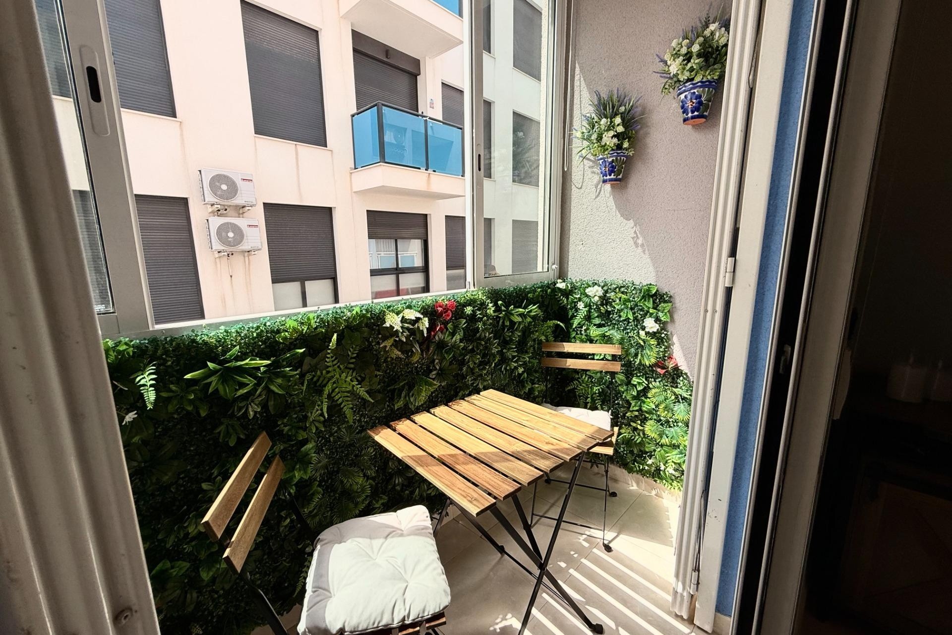 Wiederverkauf - Wohnung / Apartment -
Torrevieja