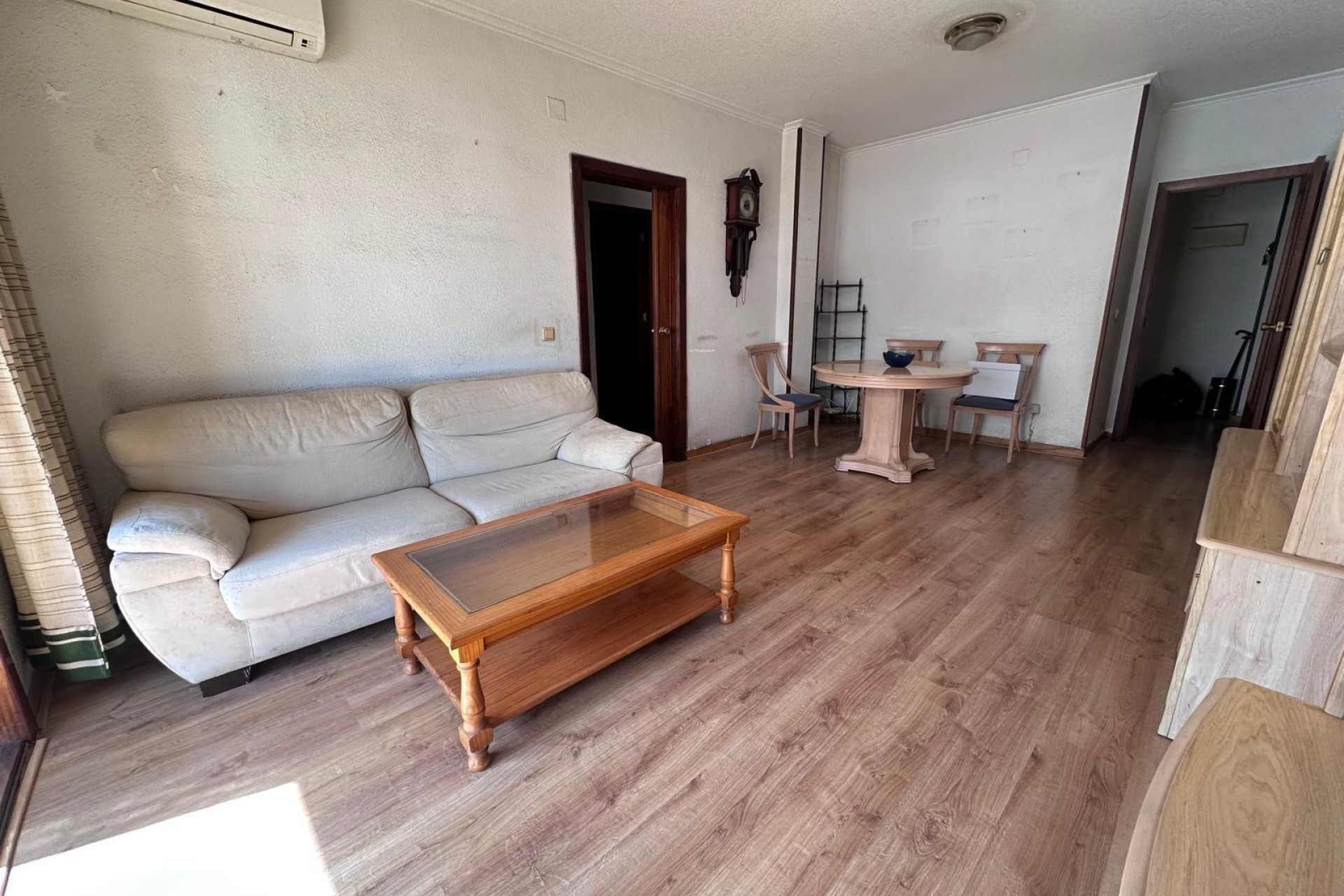Wiederverkauf - Wohnung / Apartment -
Torrevieja