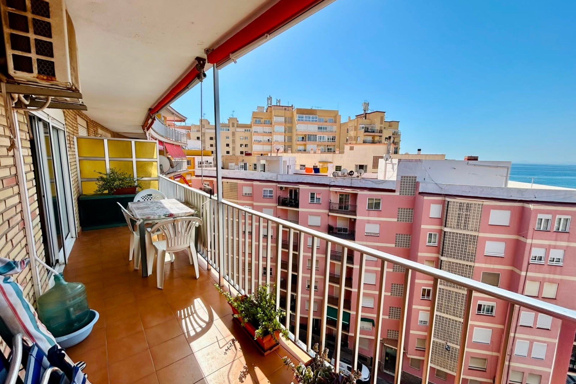 Wiederverkauf - Wohnung / Apartment -
Torrevieja