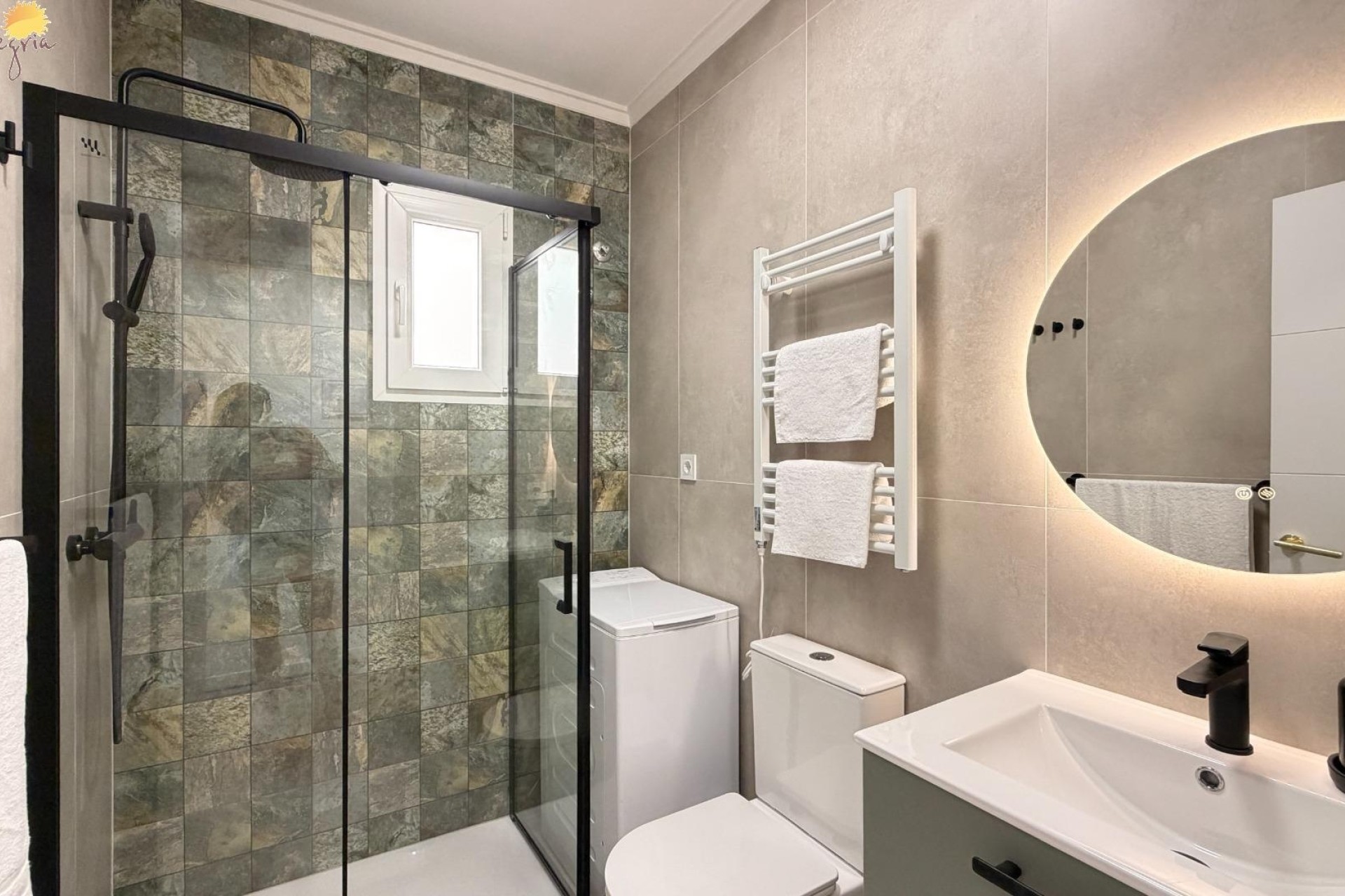 Wiederverkauf - Wohnung / Apartment -
Torrevieja