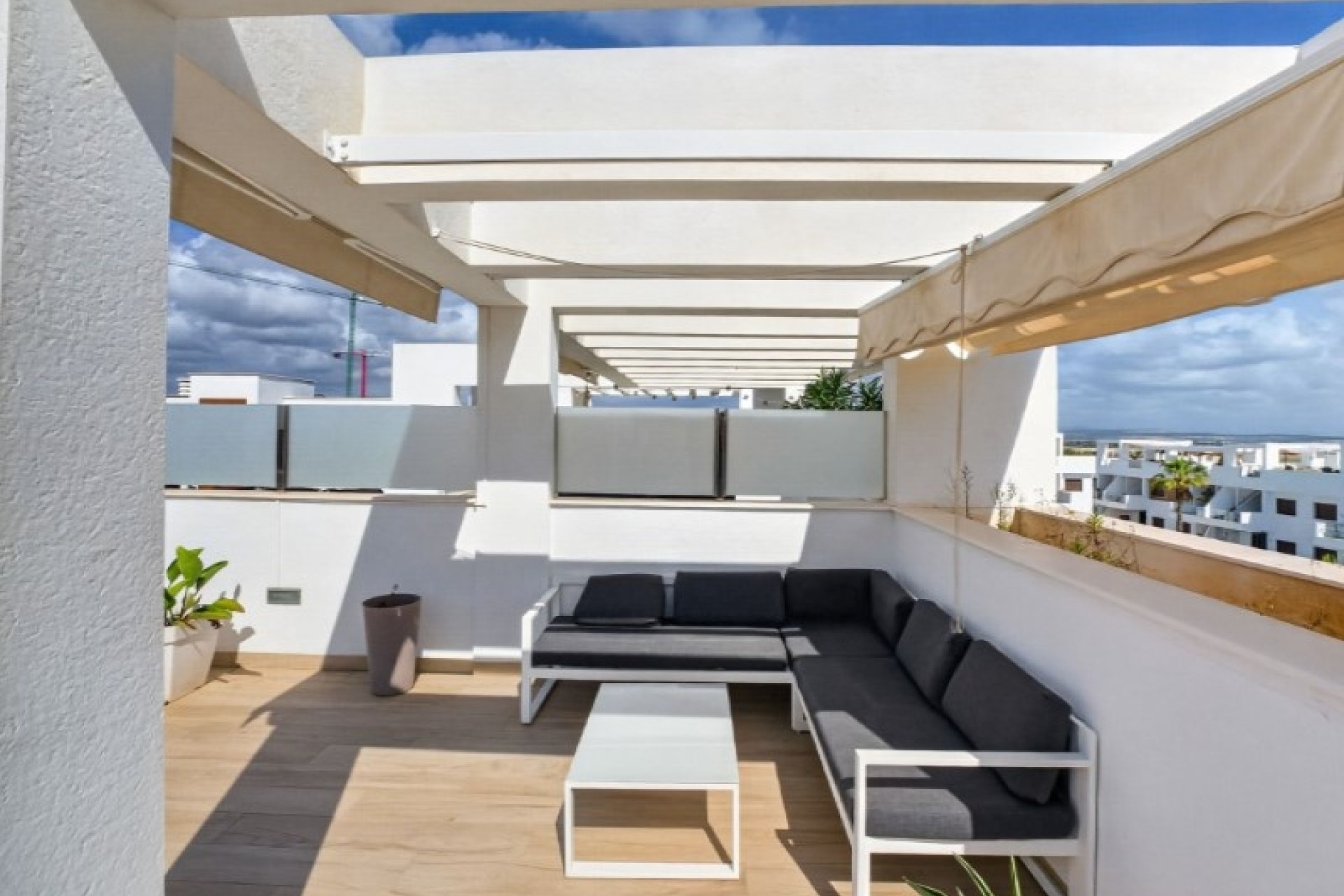 Wiederverkauf - Wohnung / Apartment -
Torrevieja