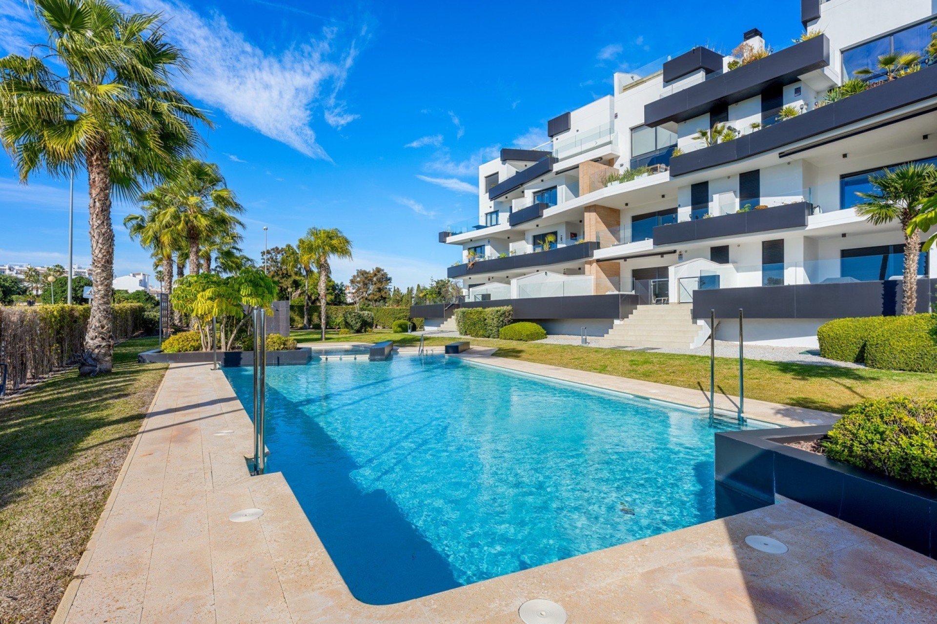Wiederverkauf - Wohnung / Apartment -
Villamartín