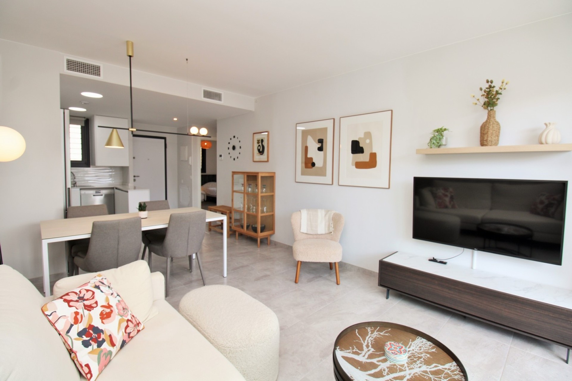 Wiederverkauf - Wohnung / Apartment -
Villamartín