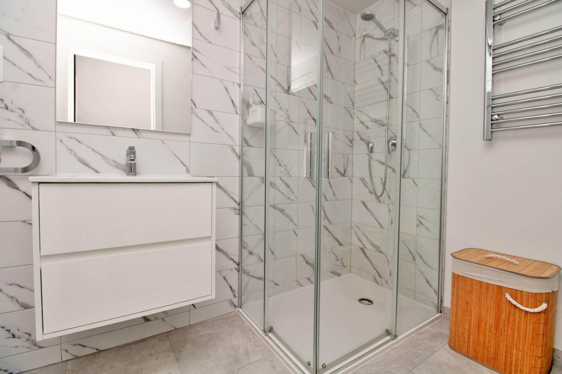 Wiederverkauf - Wohnung / Apartment -
Villamartín