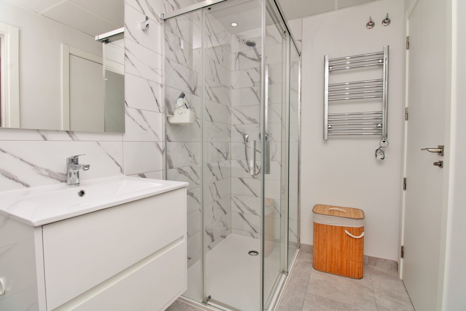 Wiederverkauf - Wohnung / Apartment -
Villamartín