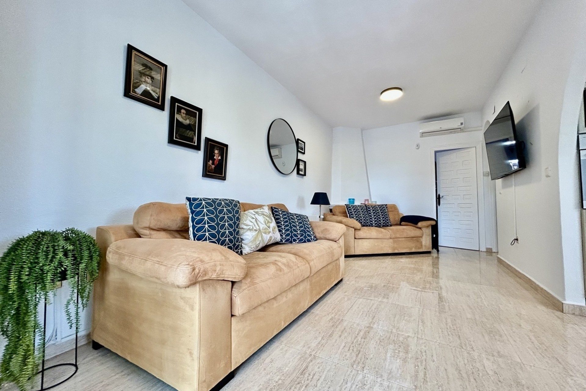 Wiederverkauf - Wohnung / Apartment -
Villamartín