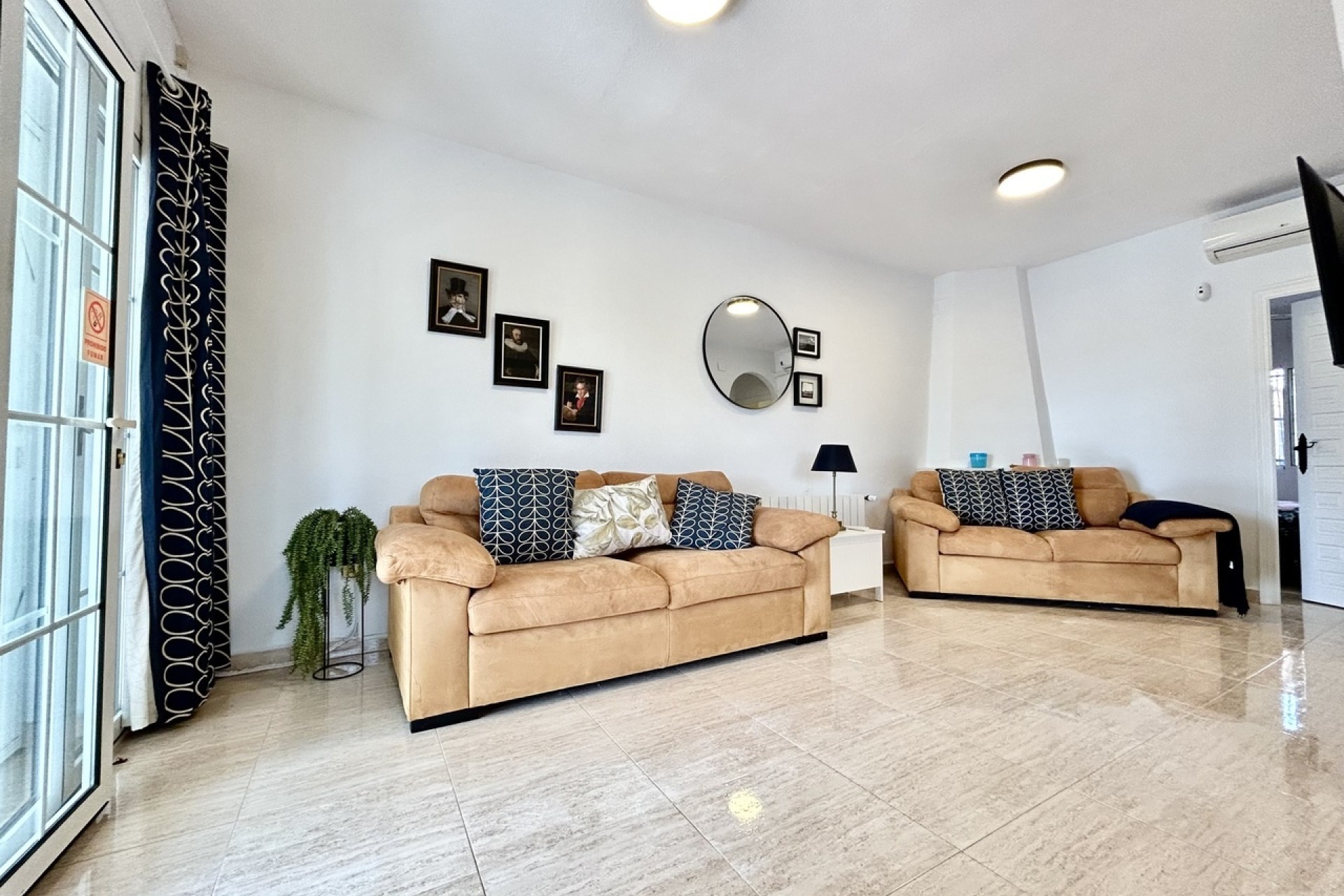 Wiederverkauf - Wohnung / Apartment -
Villamartín