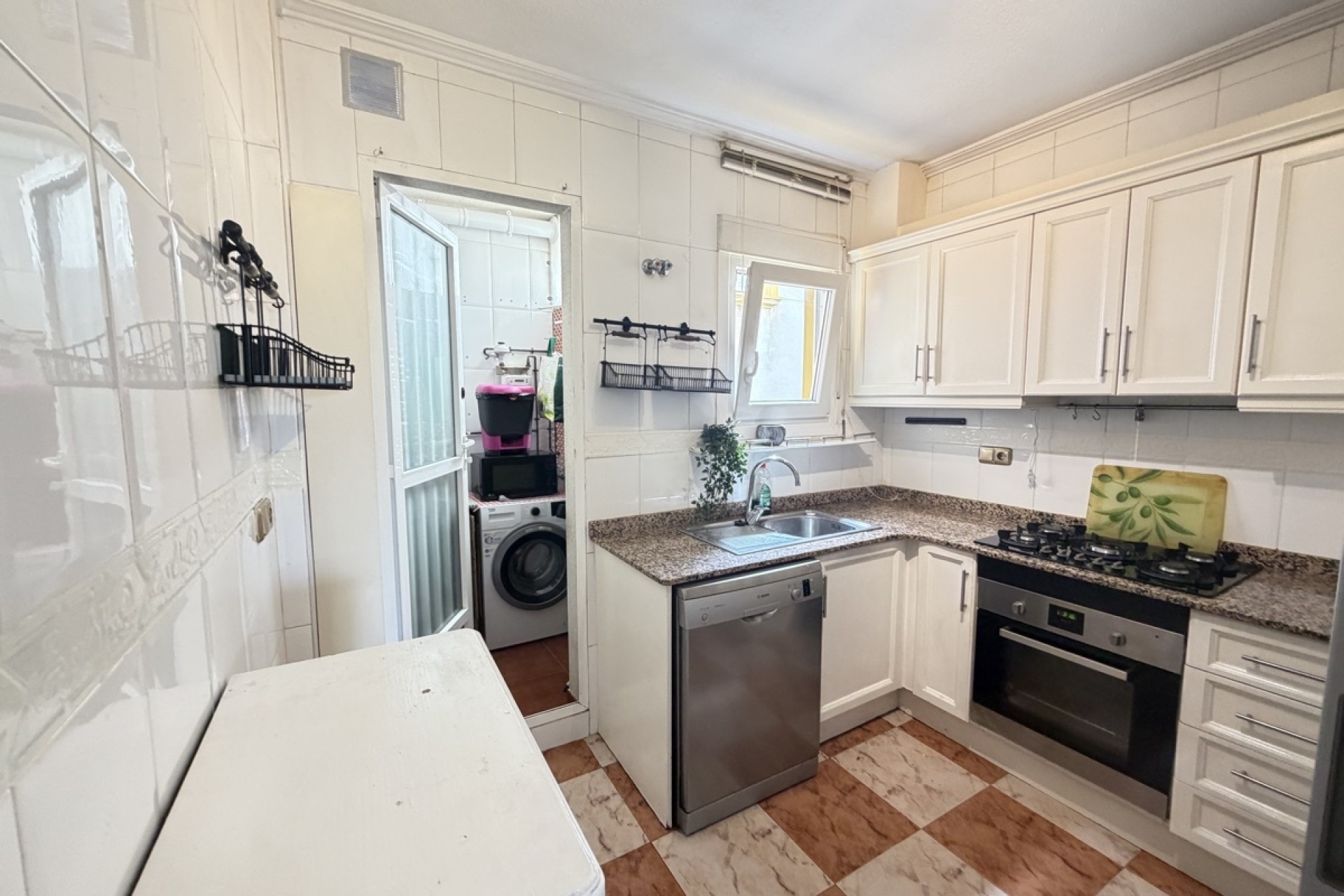 Wiederverkauf - Wohnung / Apartment -
Villamartín